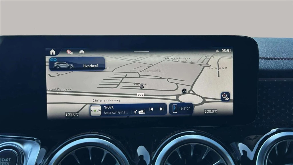 Mercedes-Benz-EQB-image-14