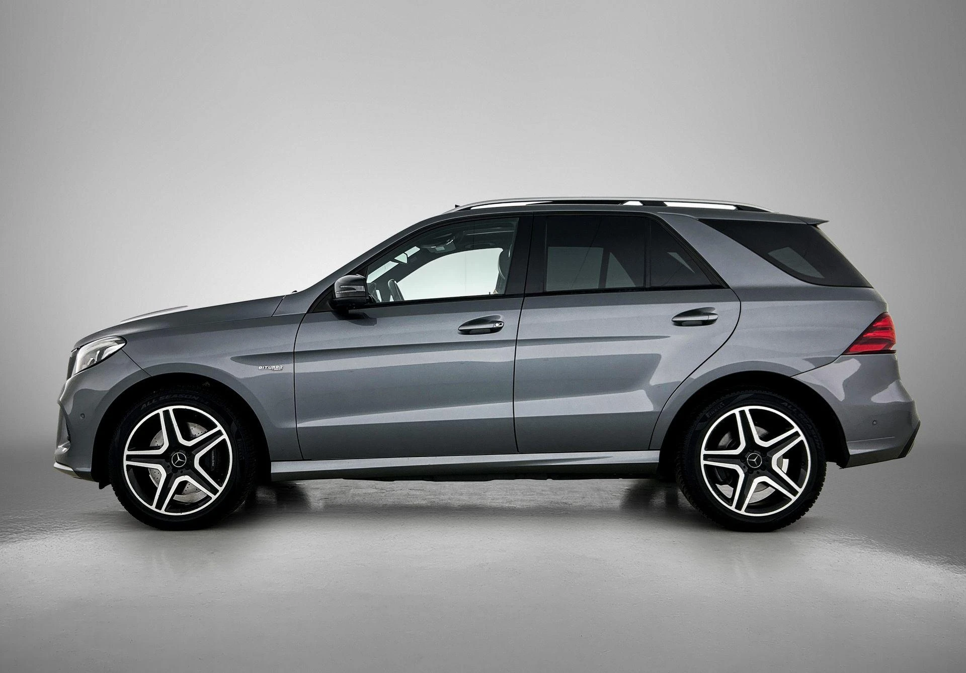 Mercedes-Benz-GLE-image-1