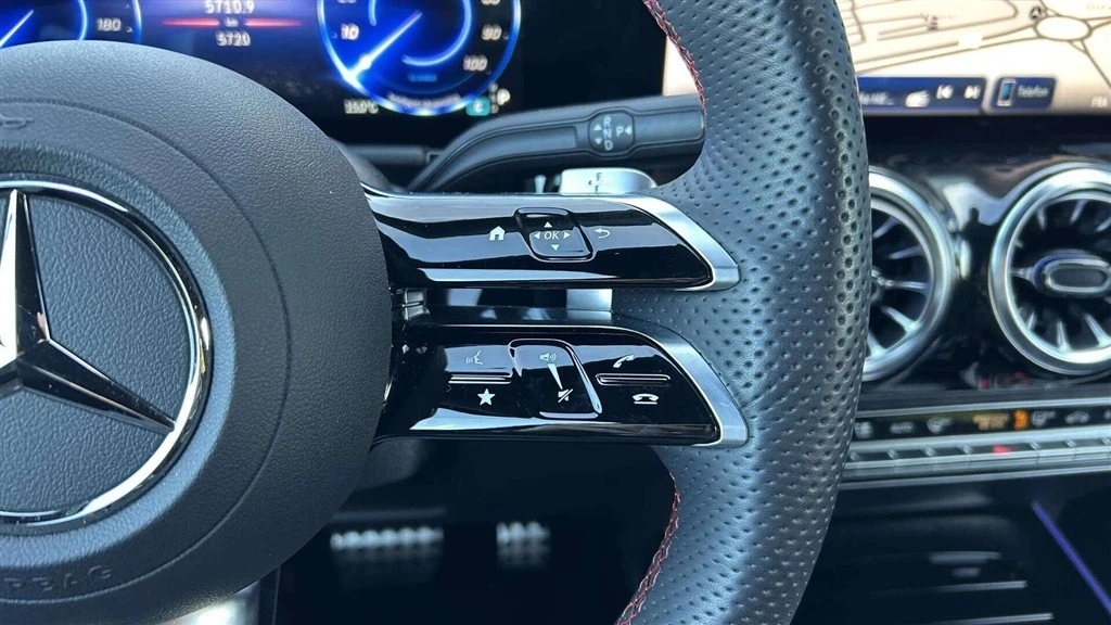 Mercedes-Benz-EQA-image-12