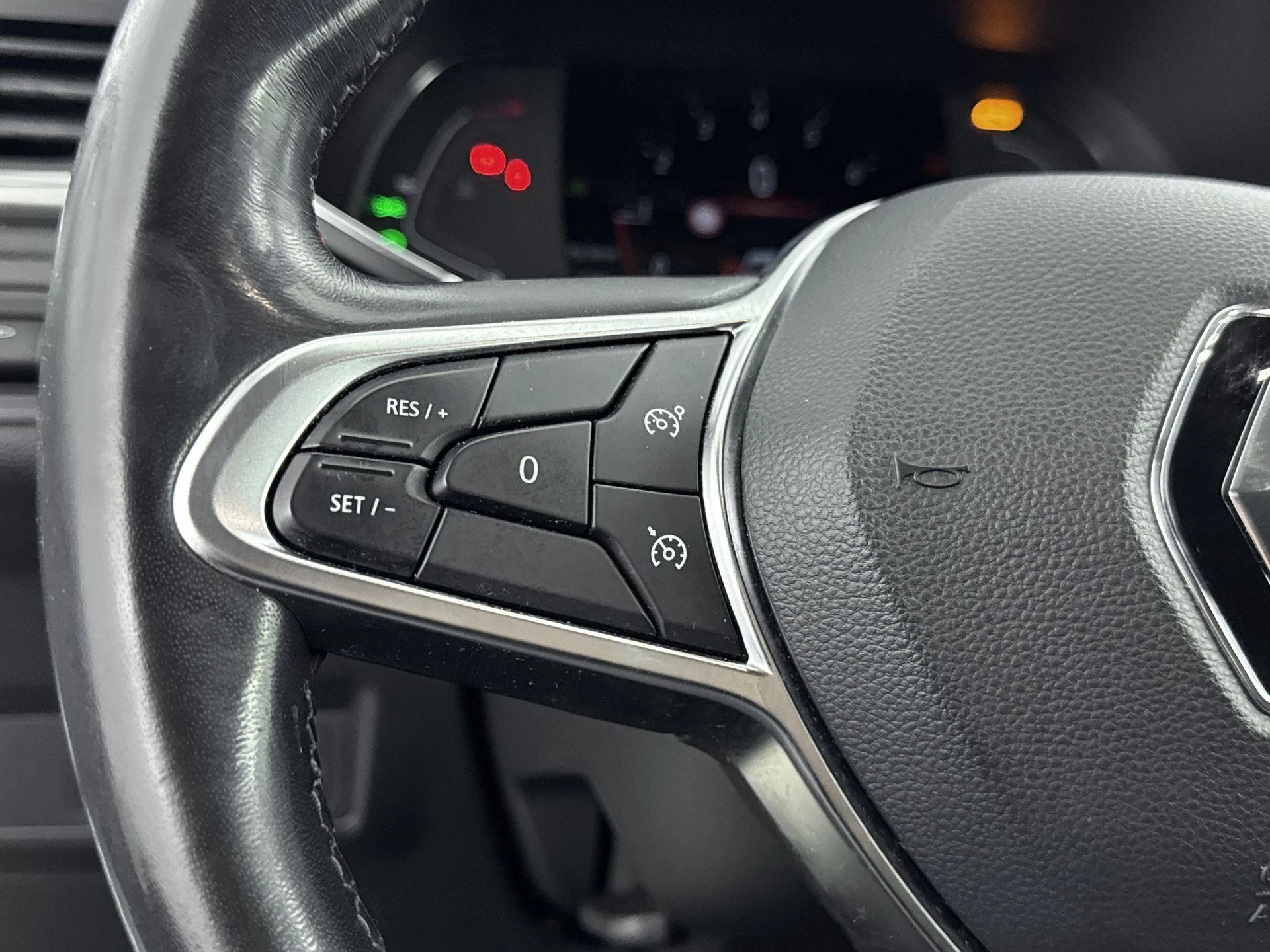 Renault-Captur-image-8