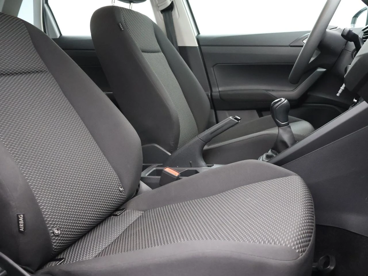 Volkswagen-Polo-image-11