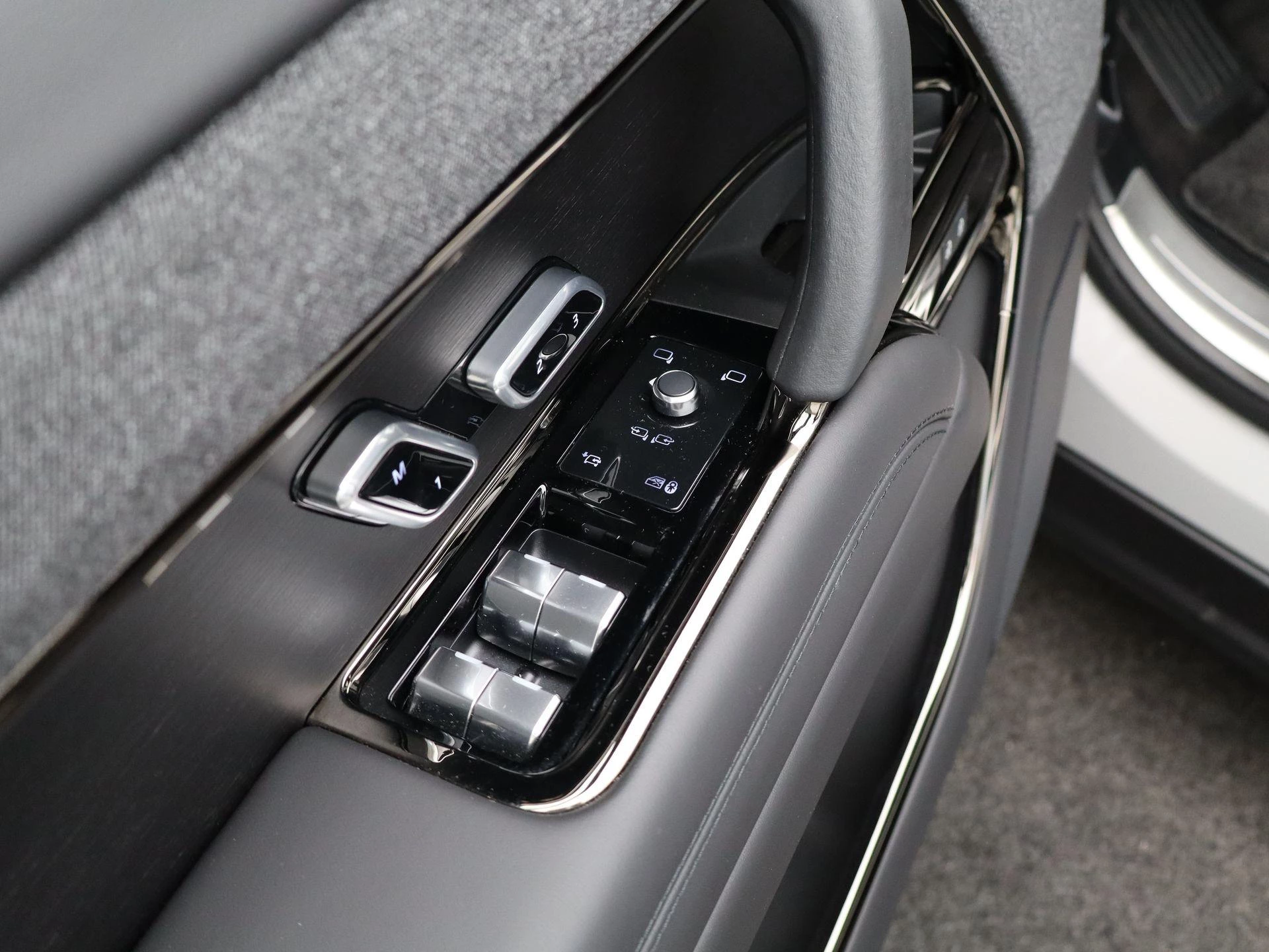 Land Rover-Range Rover Sport-image-28