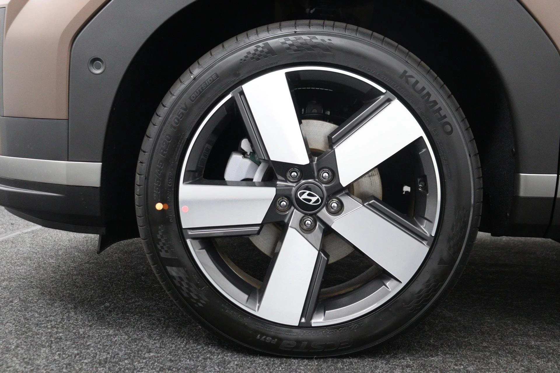 Hyundai-Santa Fe-image-26