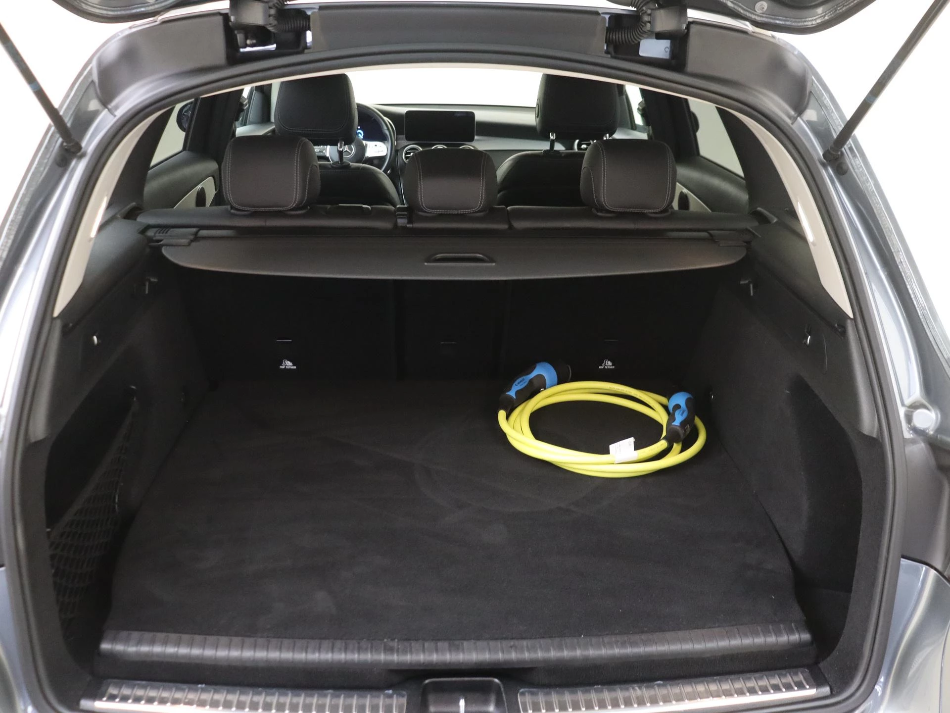 Mercedes-Benz-GLC-image-28