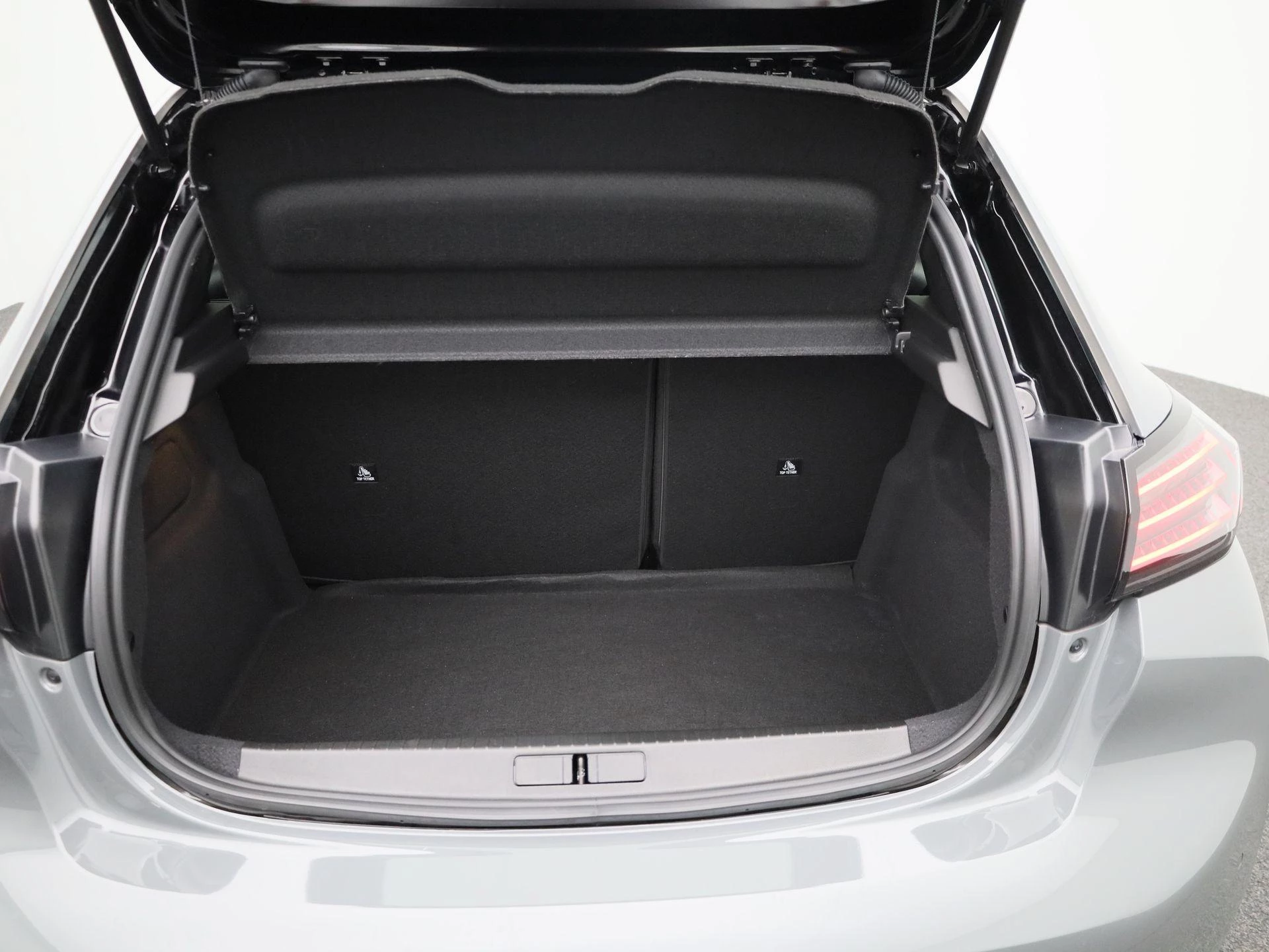 Peugeot-208-image-11