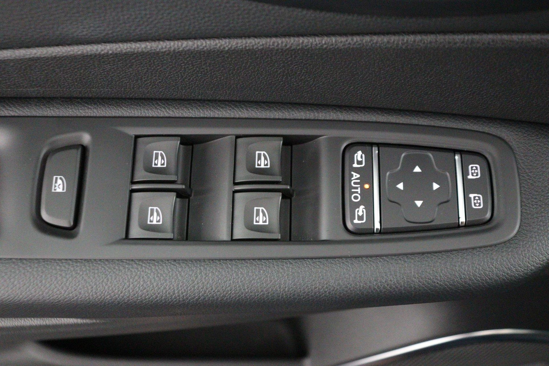 Renault-Captur-image-21