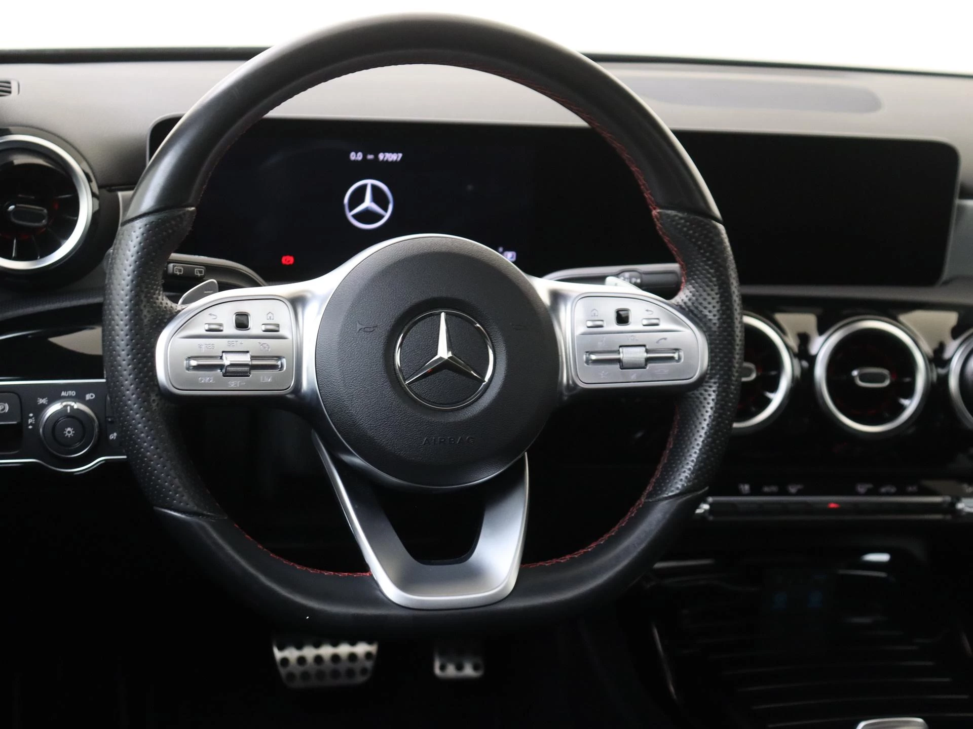 Mercedes-Benz A-Klasse AMG 35 4MATIC Edition 1