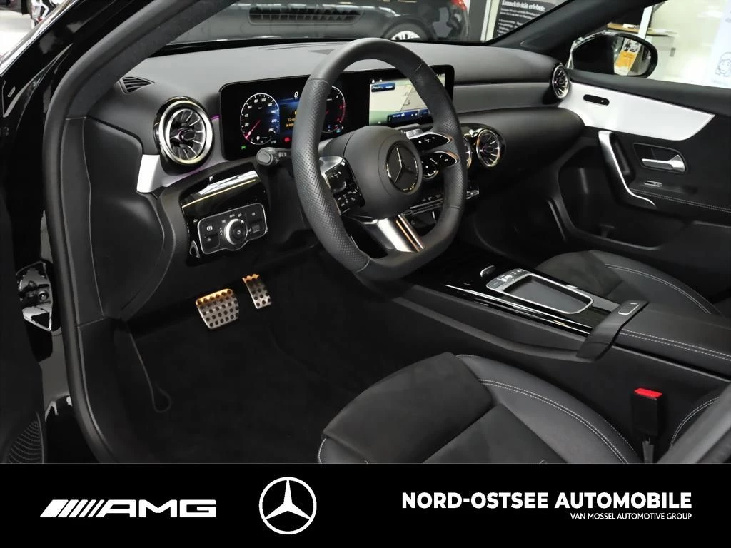 Mercedes-Benz A-Klasse 200 d AMG AHK MBUX NIGHT SHZ KLIMA LED AMG Line