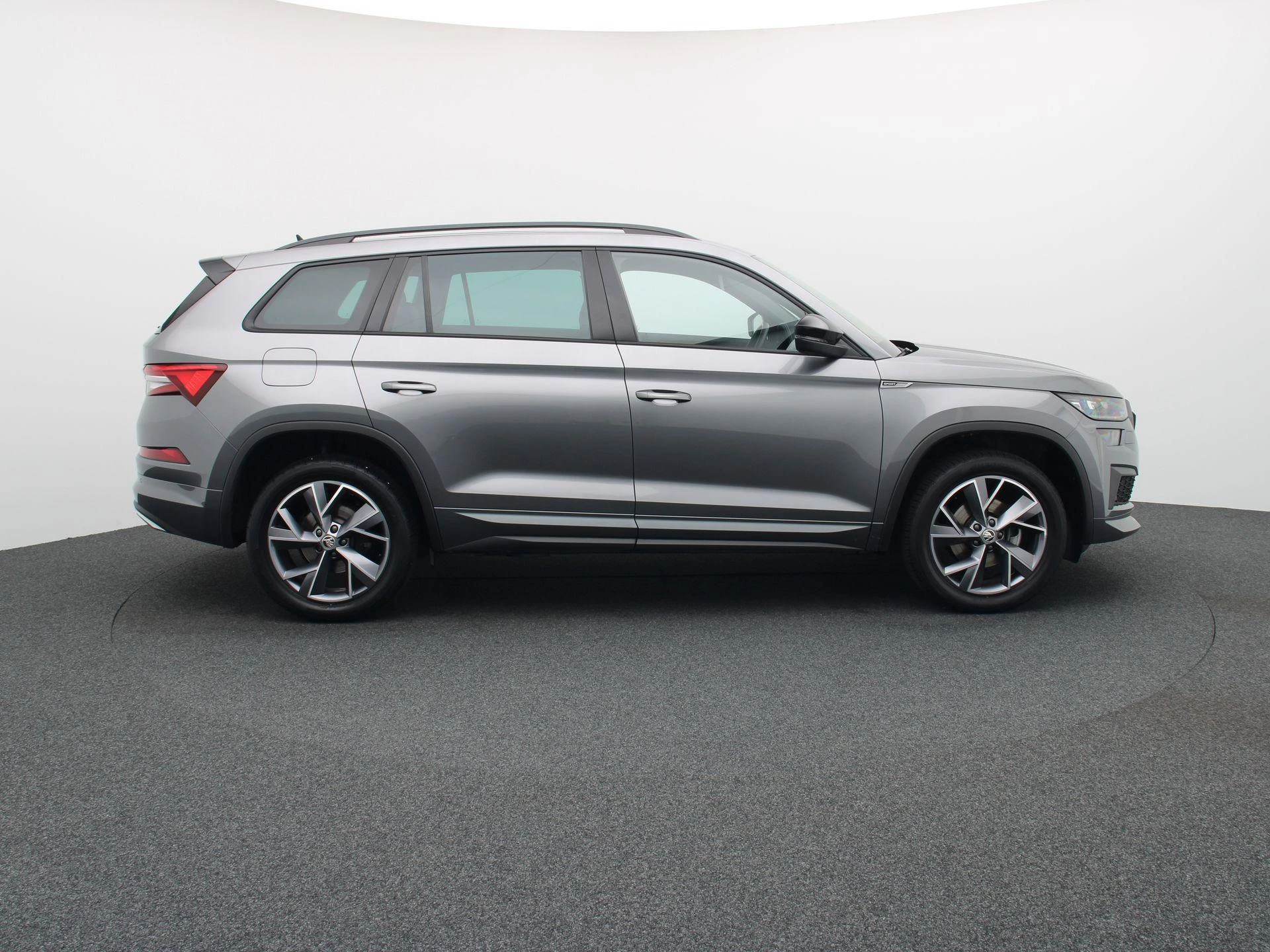 Škoda Kodiaq 1.5 TSI DSG Sportline + 5-ZIT + PANORAMISCH DAK + TREKHAAK +