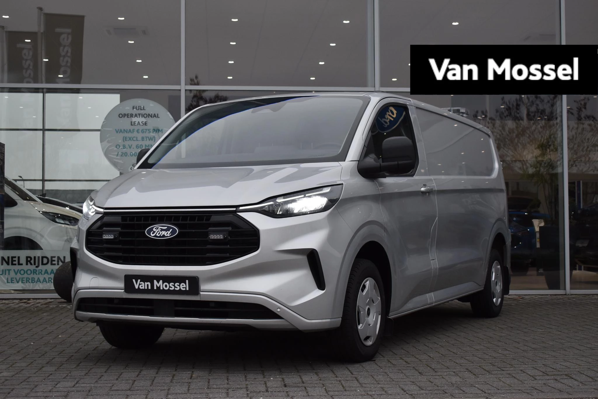 Ford-Transit Custom-image-0