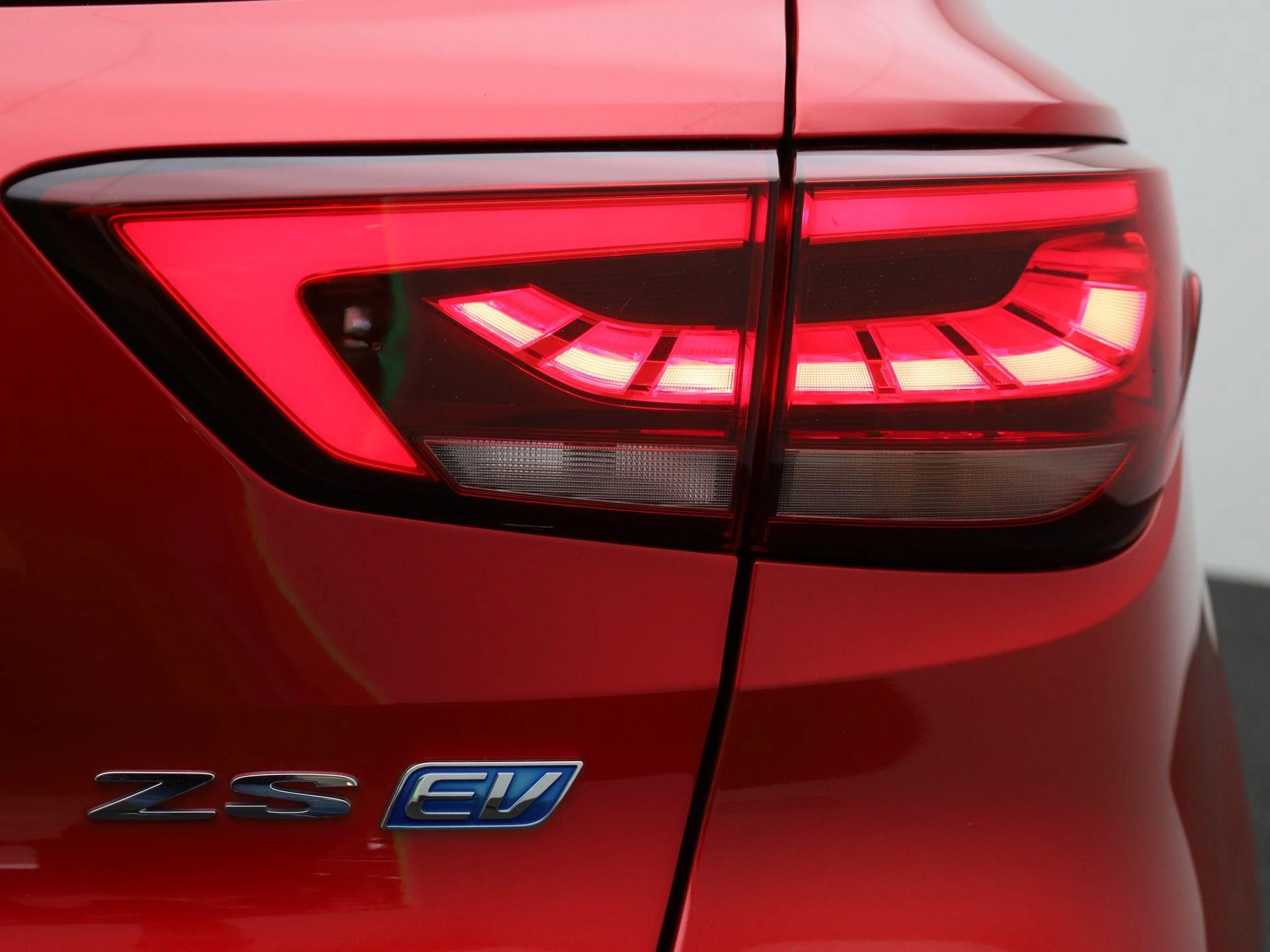 MG-ZS EV-image-39