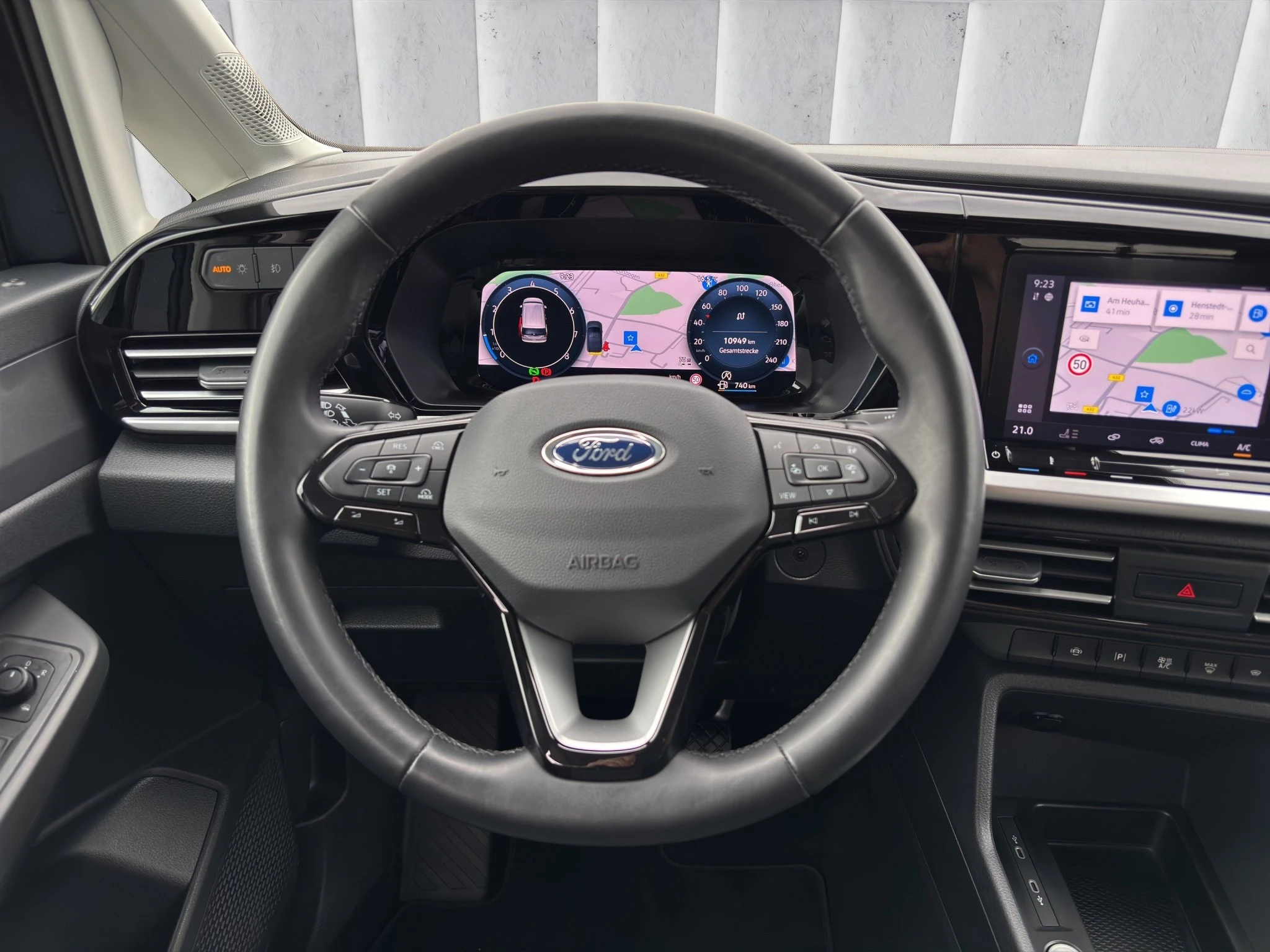 Ford-Tourneo Connect-image-12