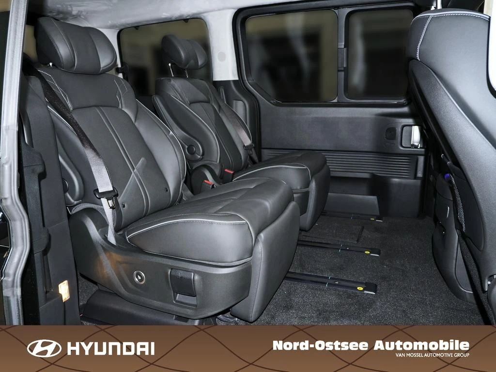 Hyundai Staria HEV 7-Sitzer Signature 360 4xSHZ ACC AUT