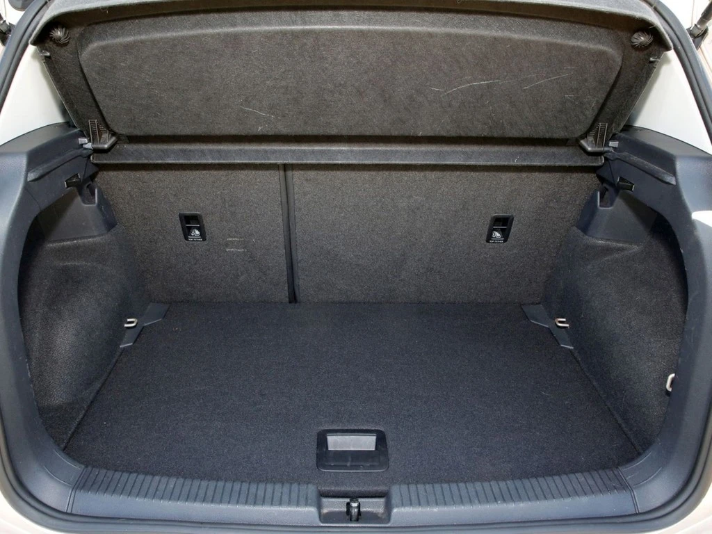 Volkswagen-T-Cross-image-5