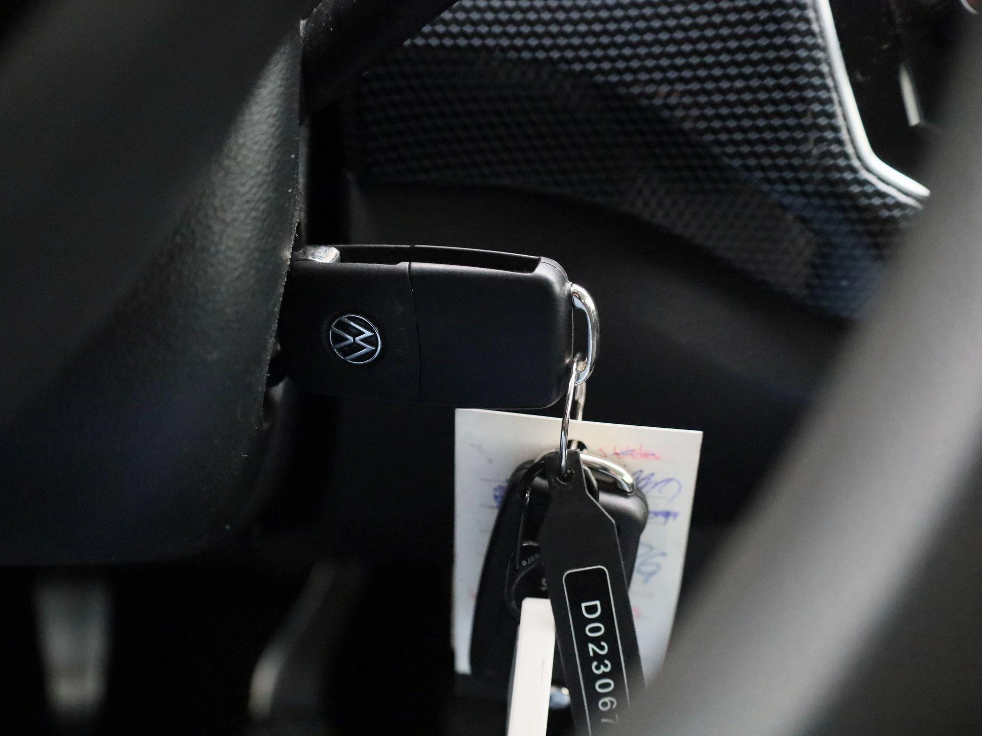 Volkswagen-up!-image-16