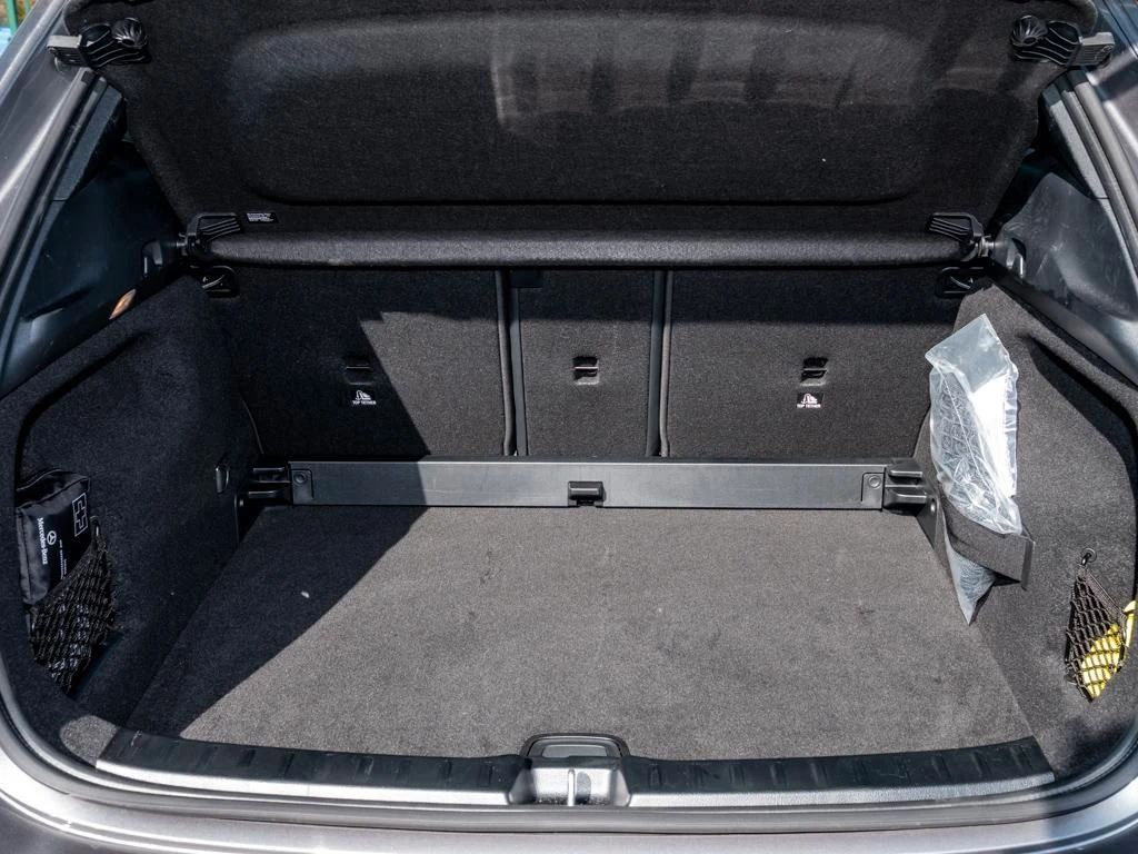 Mercedes-Benz-GLA 200 d-image-15