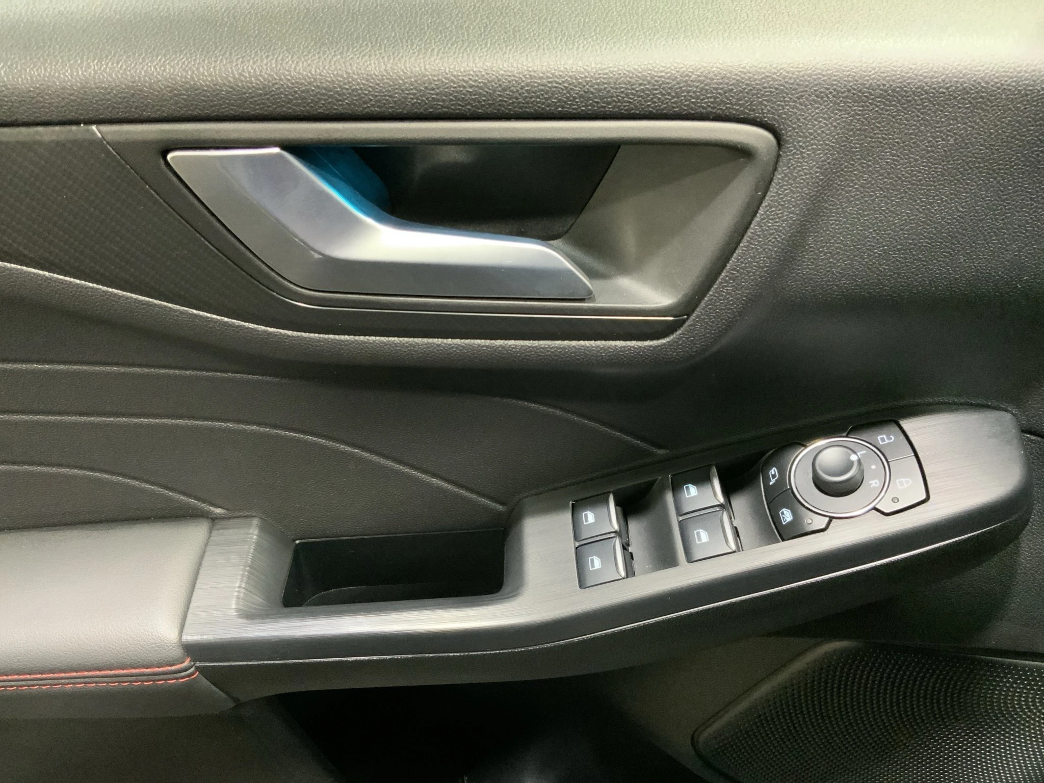 Ford-Kuga-image-15