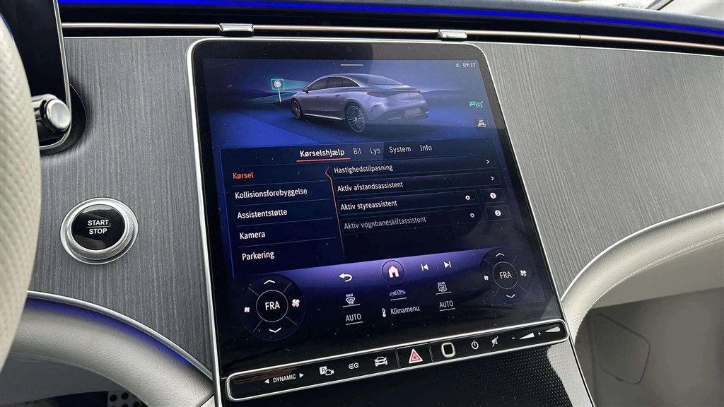 Mercedes-Benz-EQE-image-18