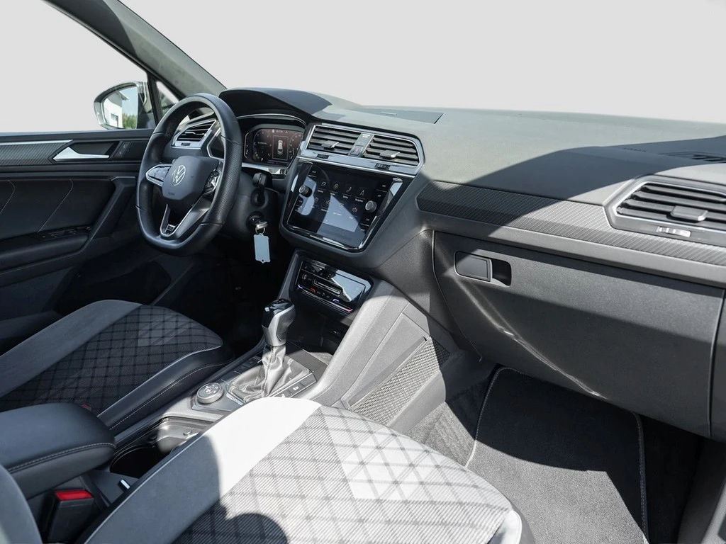 Volkswagen-Tiguan-image-6