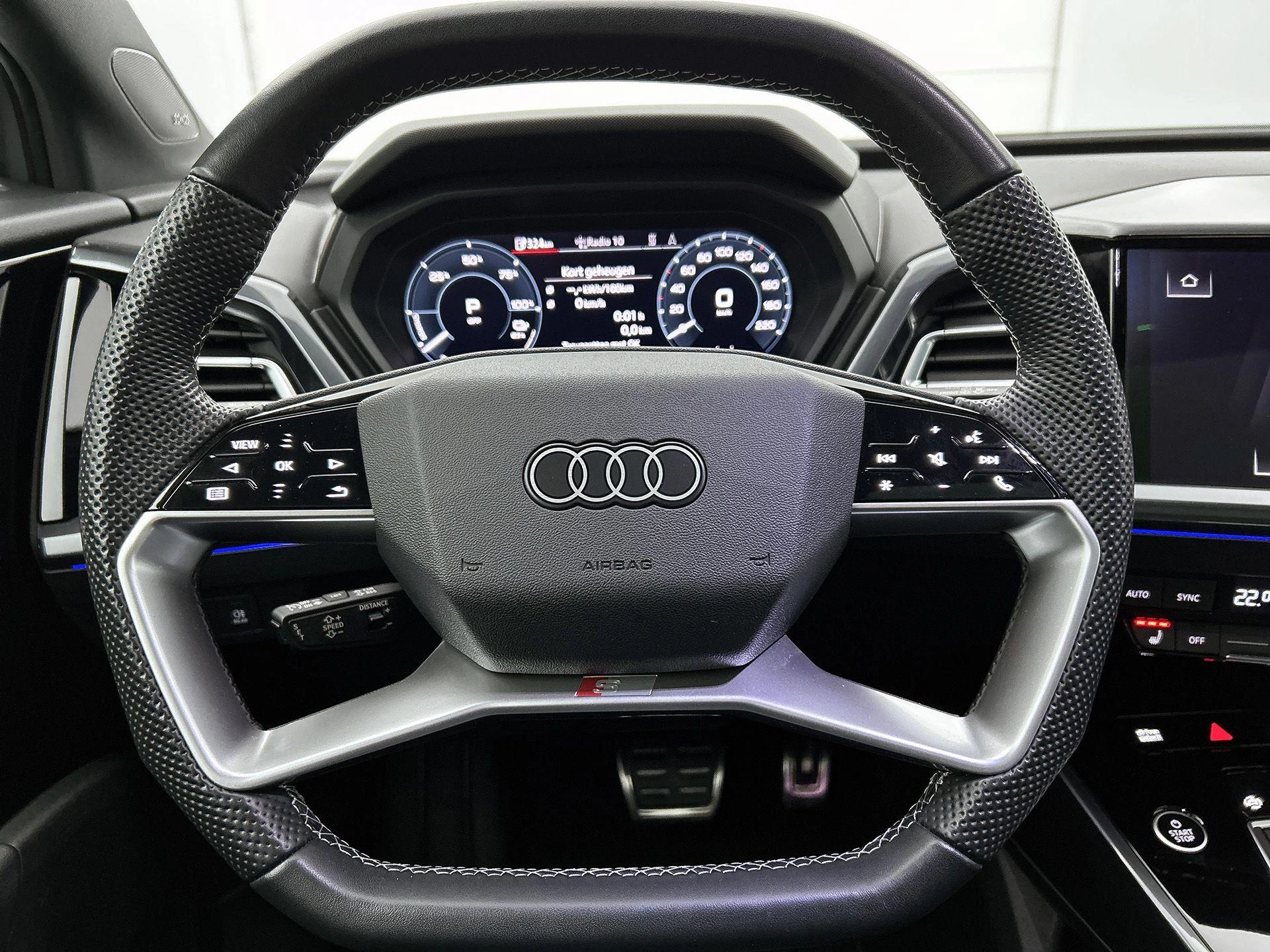 Audi-Q4 e-tron-image-34