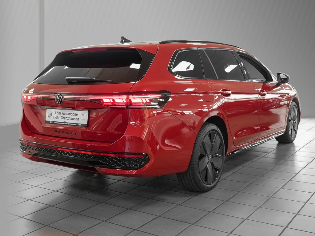 Volkswagen Passat R-Line 0,5% eHybrid BlackStyle AHK elHeck