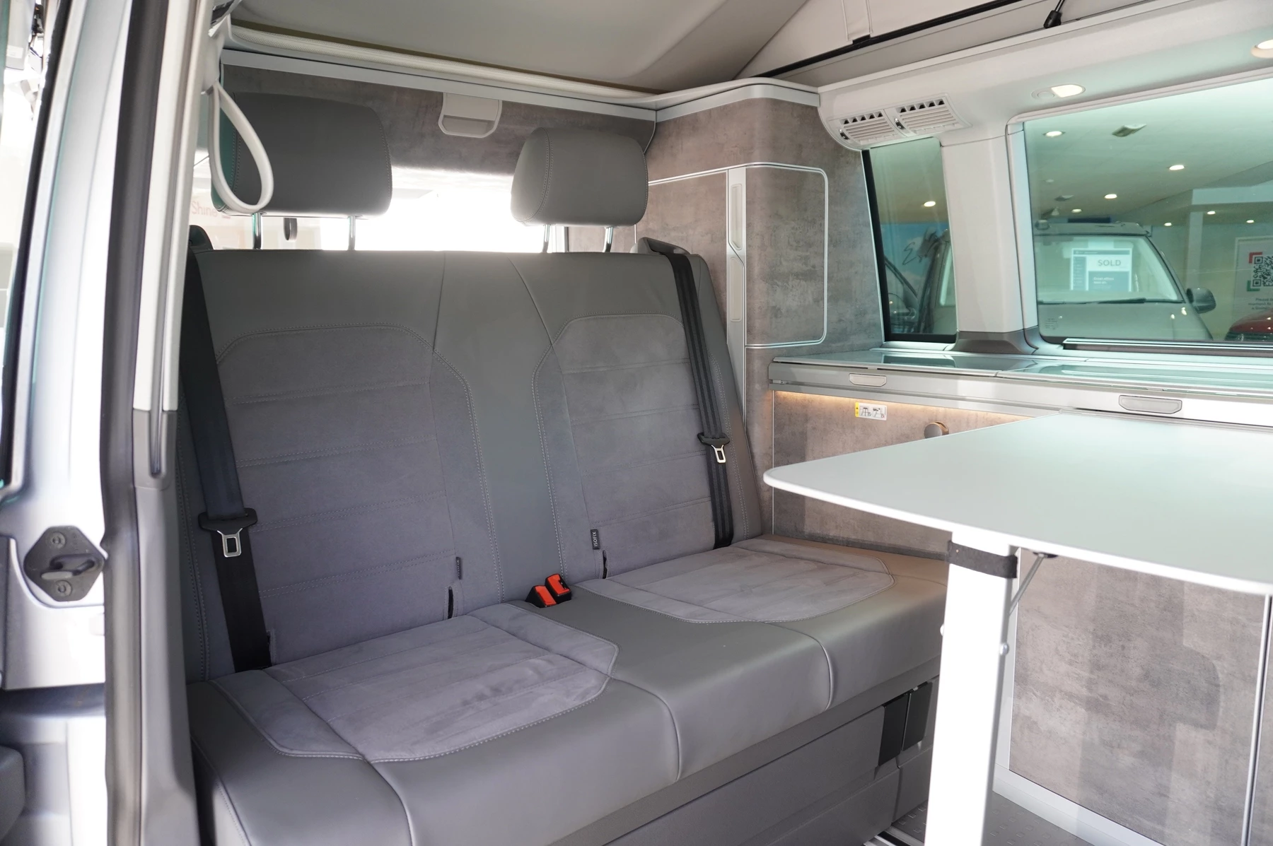 Volkswagen-California-image-10