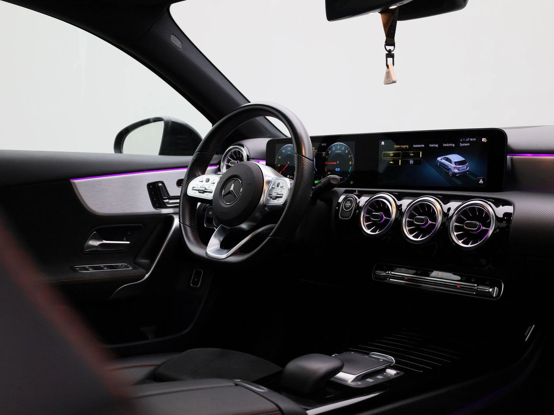 Mercedes-Benz-A-Klasse-image-38