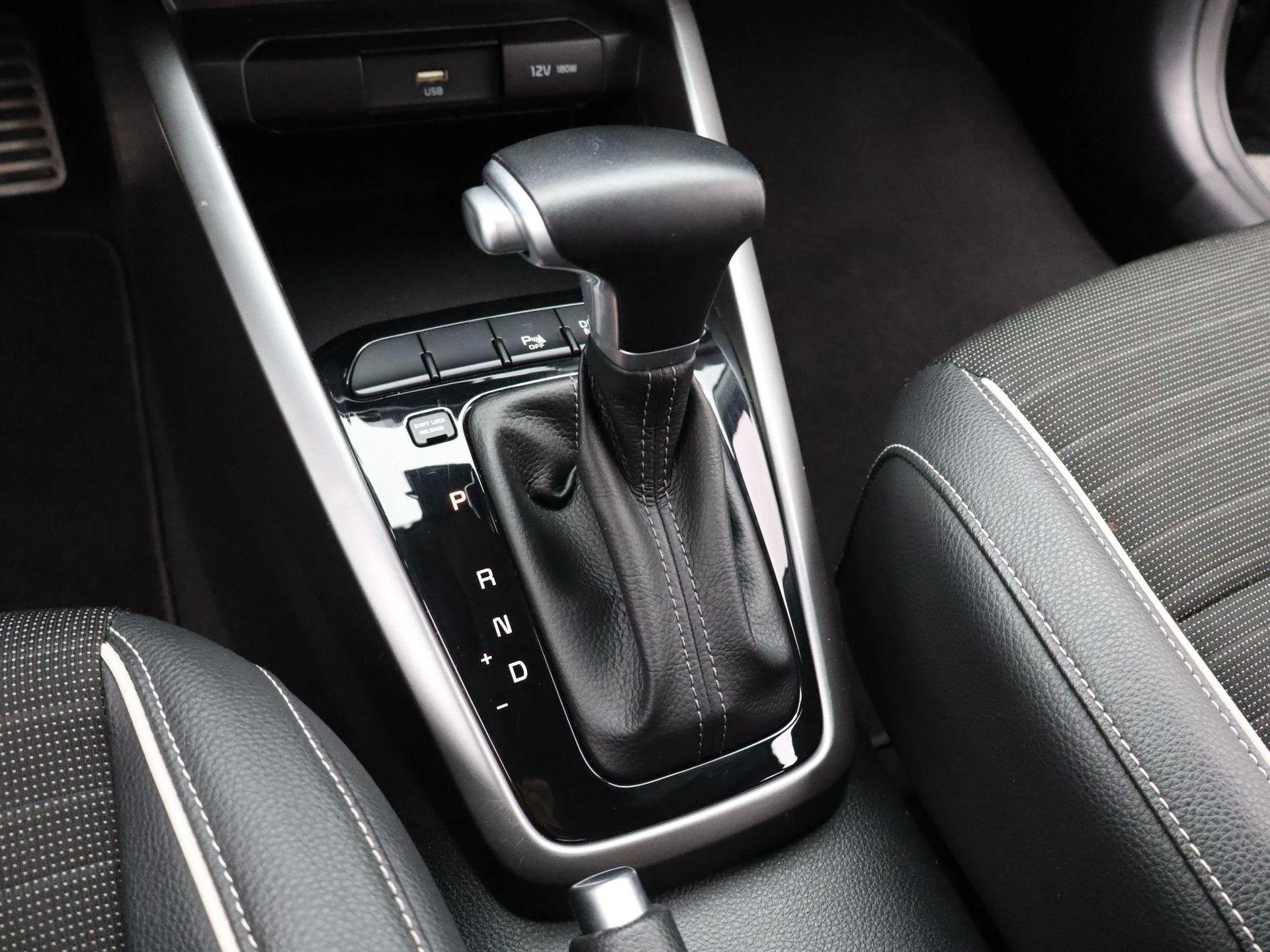 Kia-Stonic-image-16
