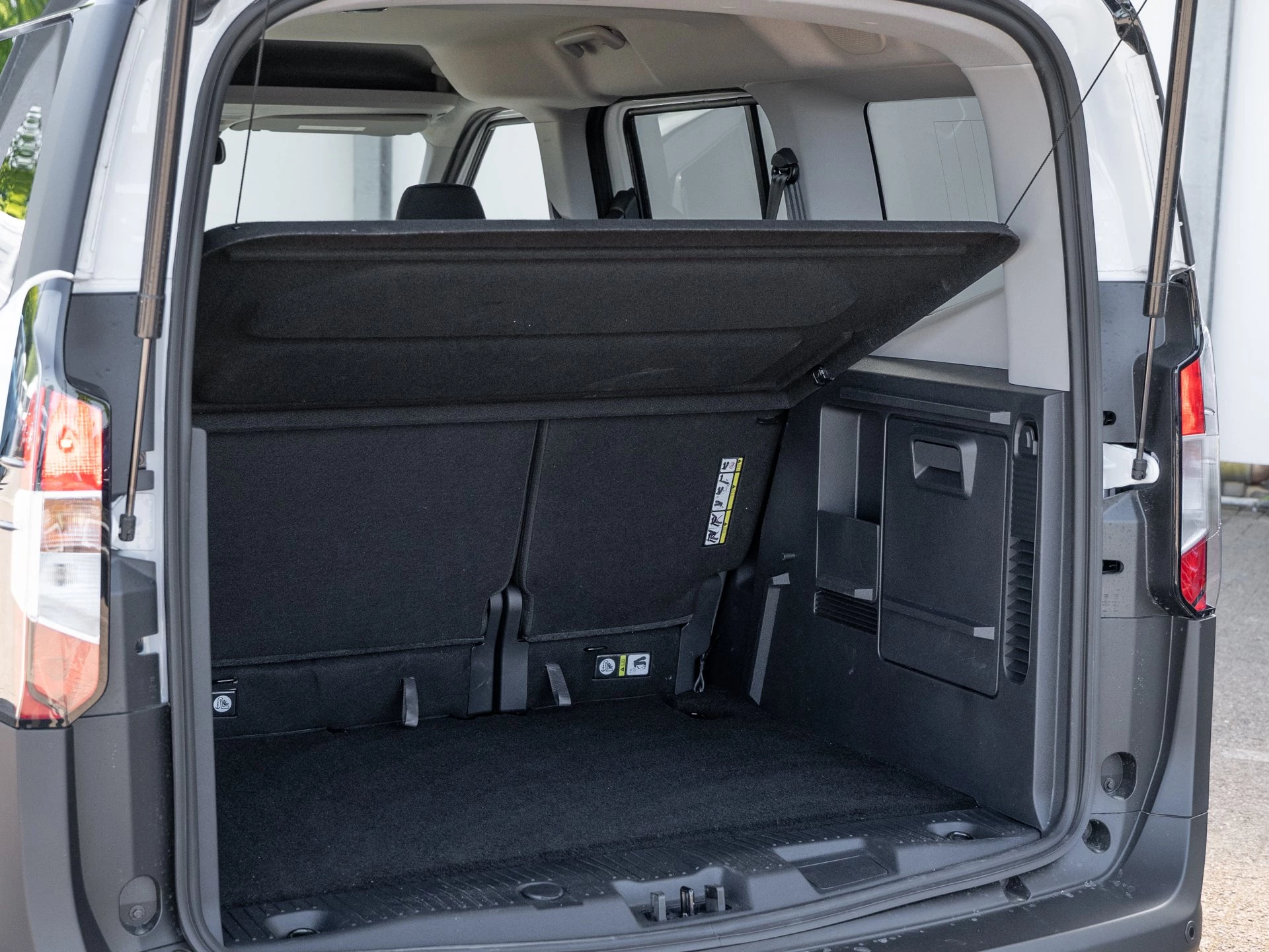 Ford-Tourneo Courier-image-7