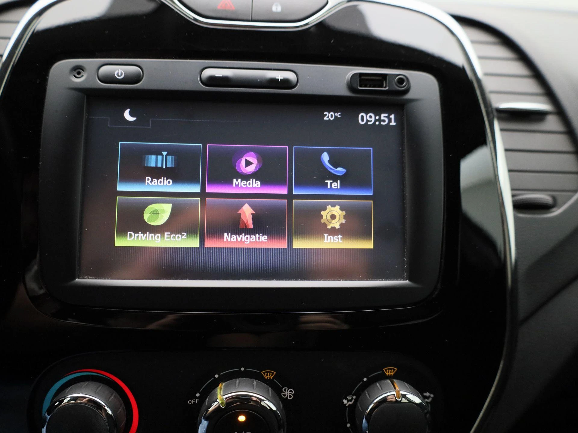 Renault-Captur-image-13
