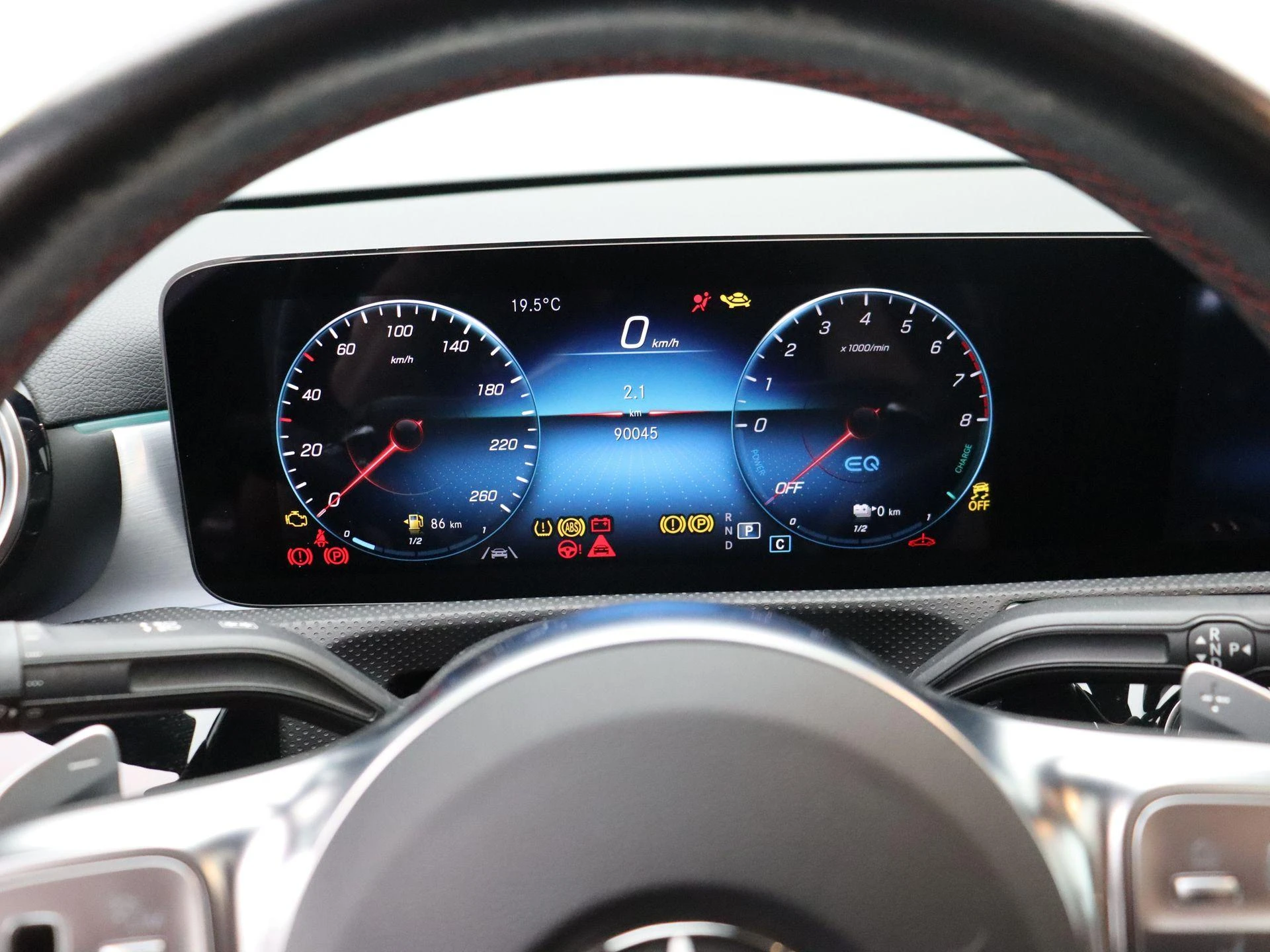 Mercedes-Benz A-Klasse 250 e Sedan AMG Line + PANO DAK + MULTIBEAM LED + CARPLAY +