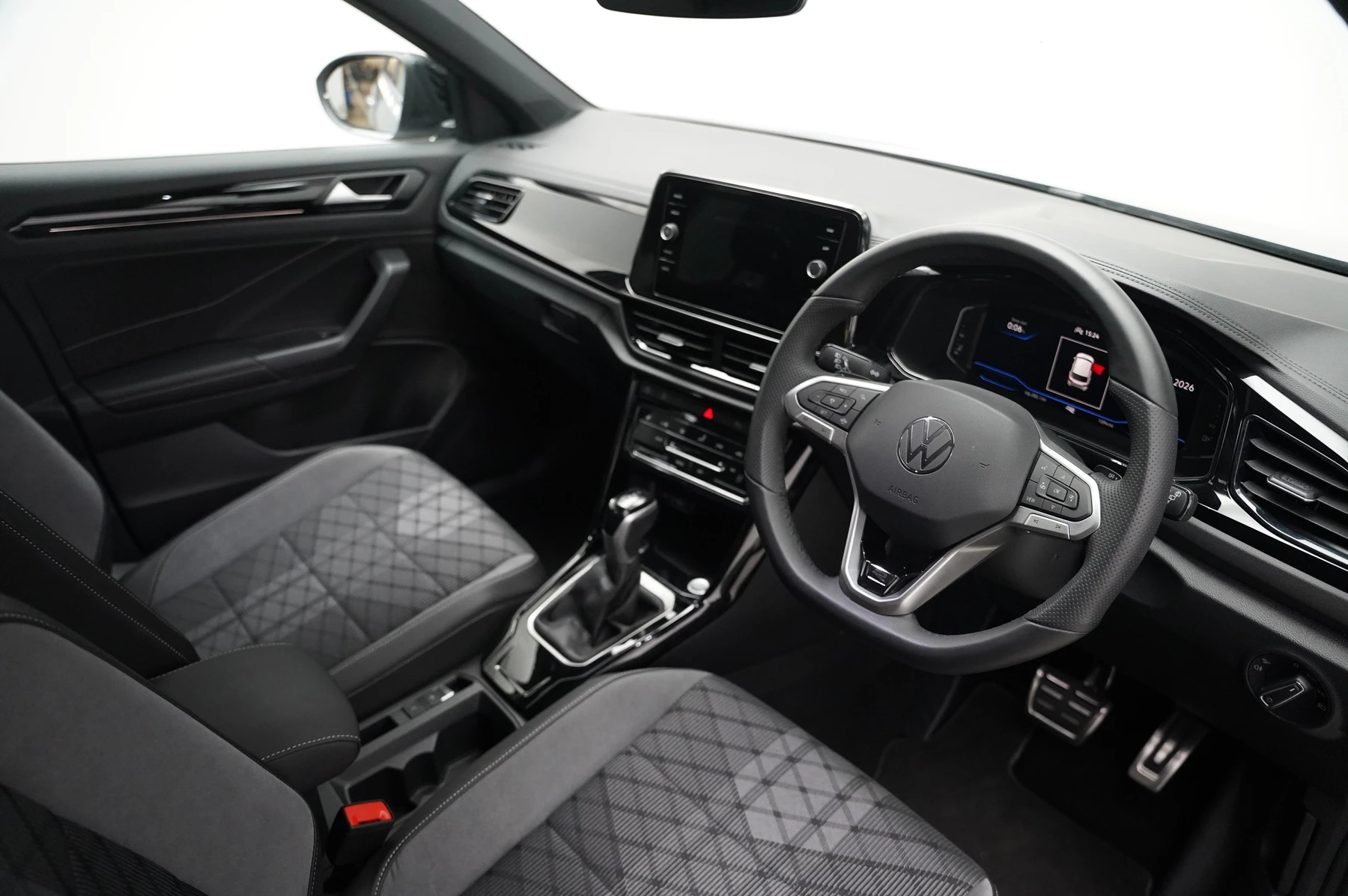 Volkswagen-T-Roc-image-5