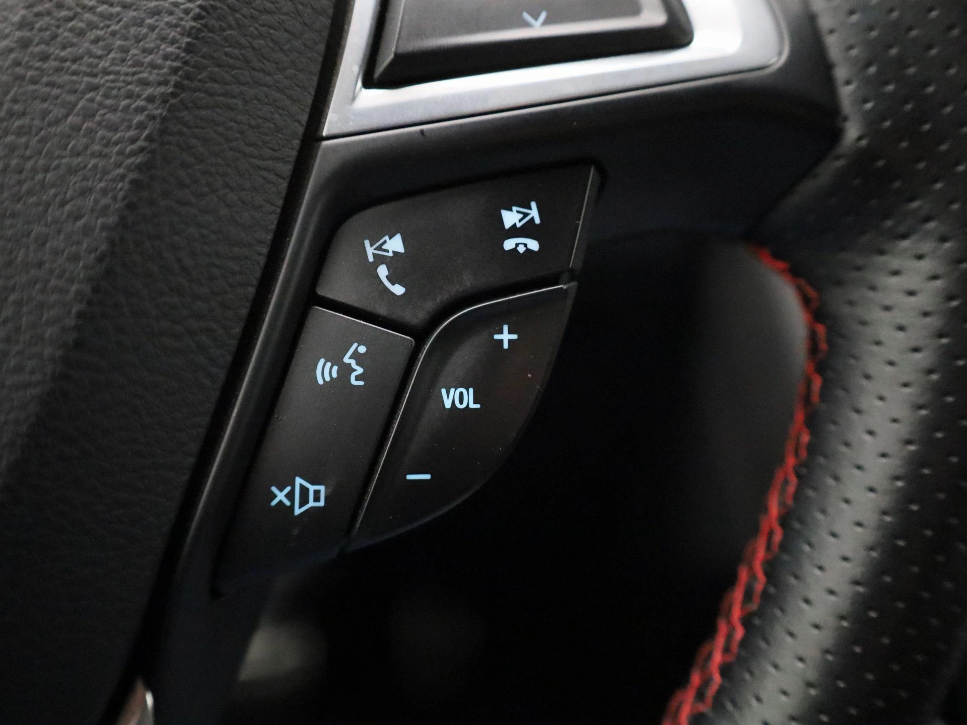 Ford-Mondeo-image-26