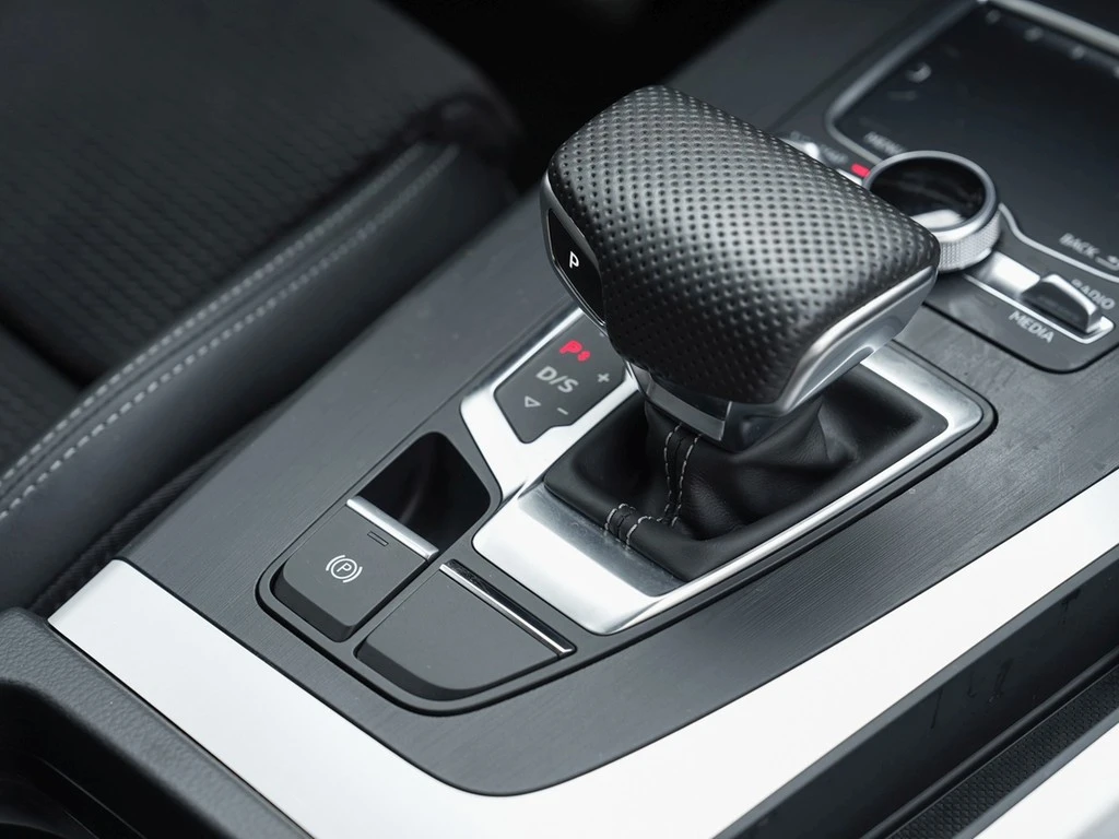 Audi Q5 40 TDI S line Navi ACC AHK Technology