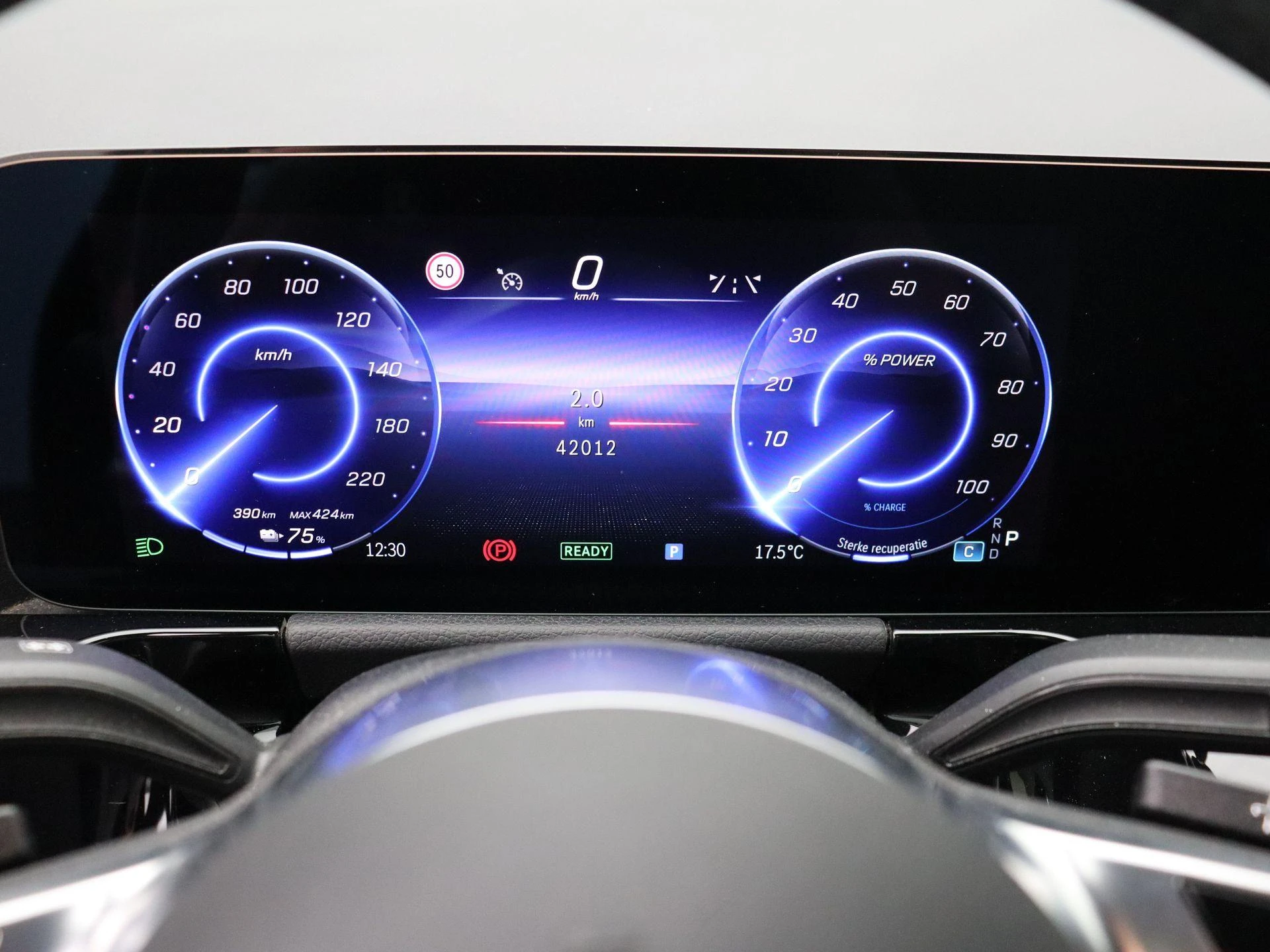 Mercedes-Benz-EQA-image-10