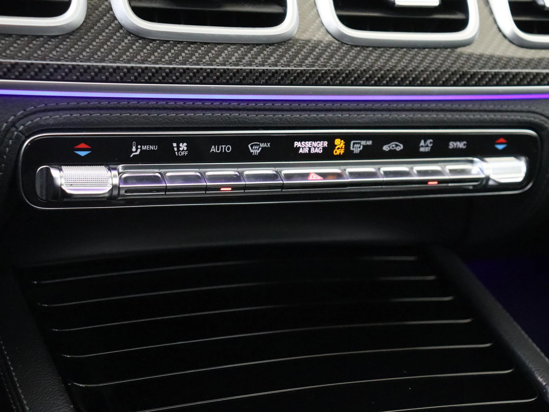 Mercedes-Benz-GLE-image-30