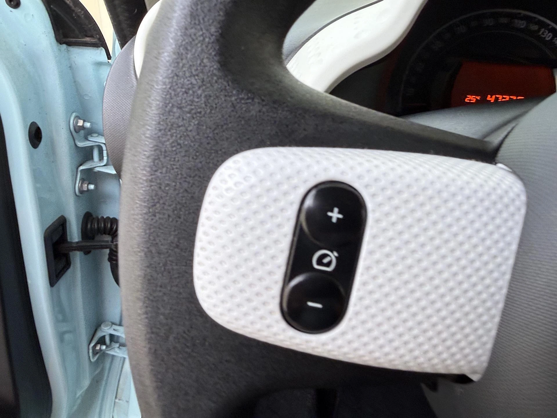 Renault-Twingo-image-15
