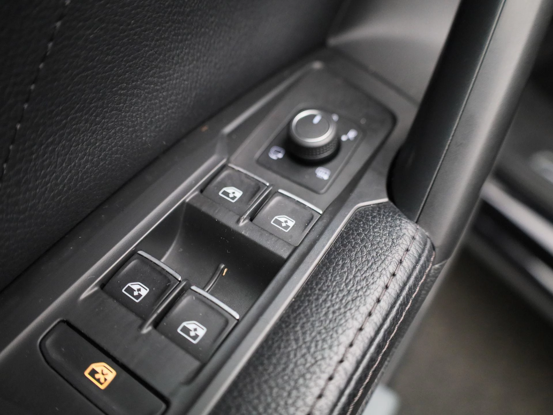 Volkswagen Tiguan Allspace 1.5 TSI R-Line Business+