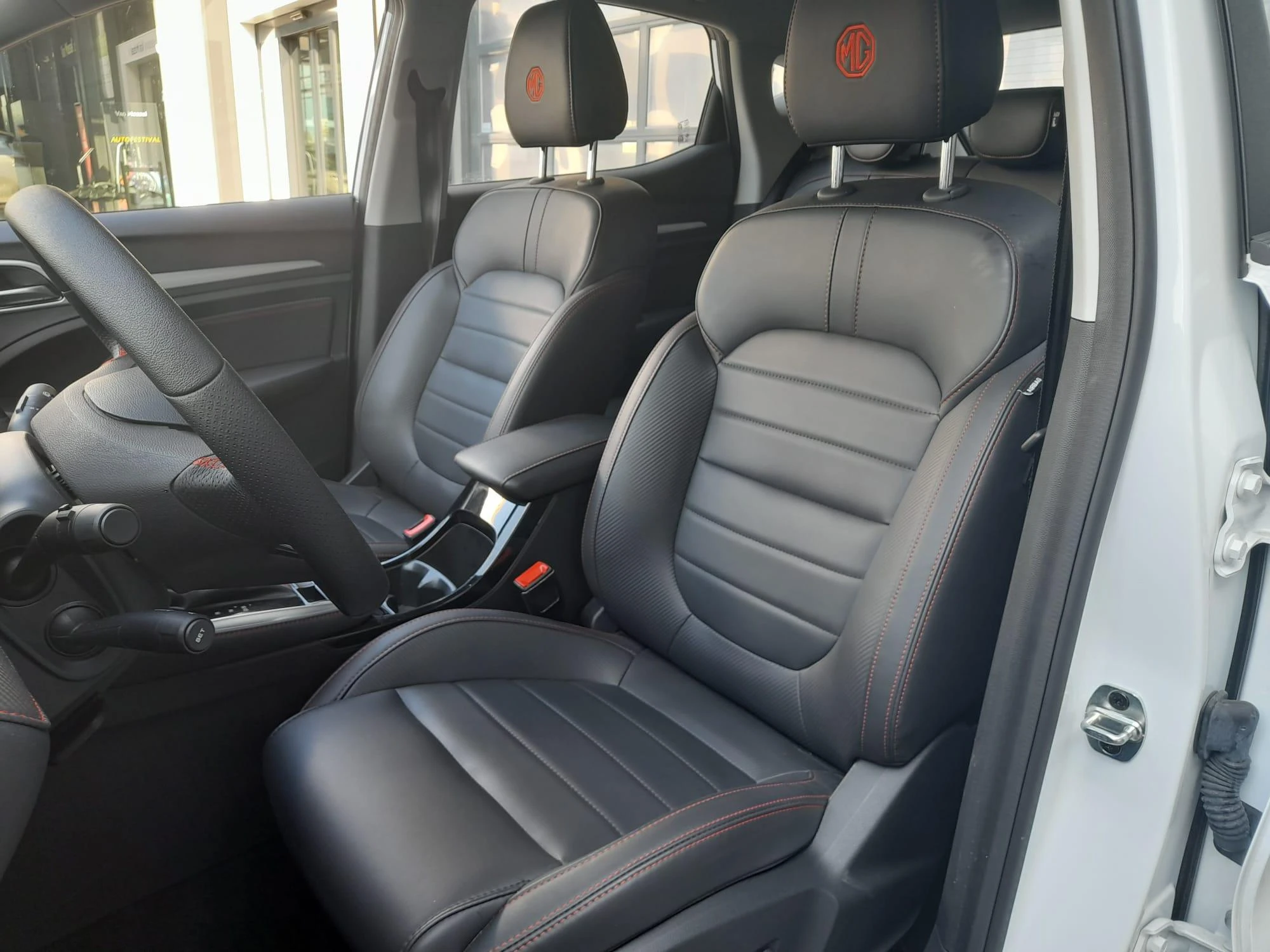MG ZS Luxury