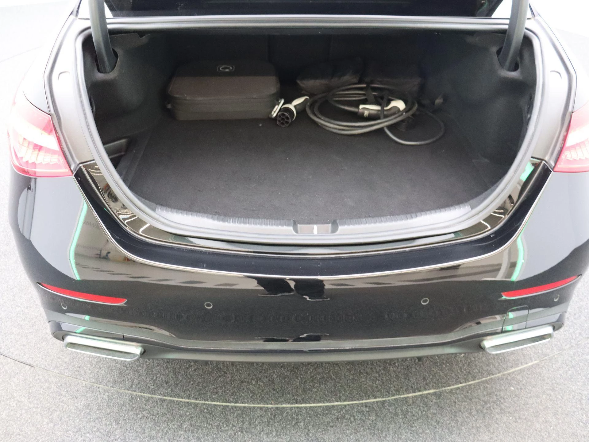 Mercedes-Benz C-Klasse 300 e AMG Line Berline + CARPLAY + LED + CAMERA + NIGHTPAKKET +