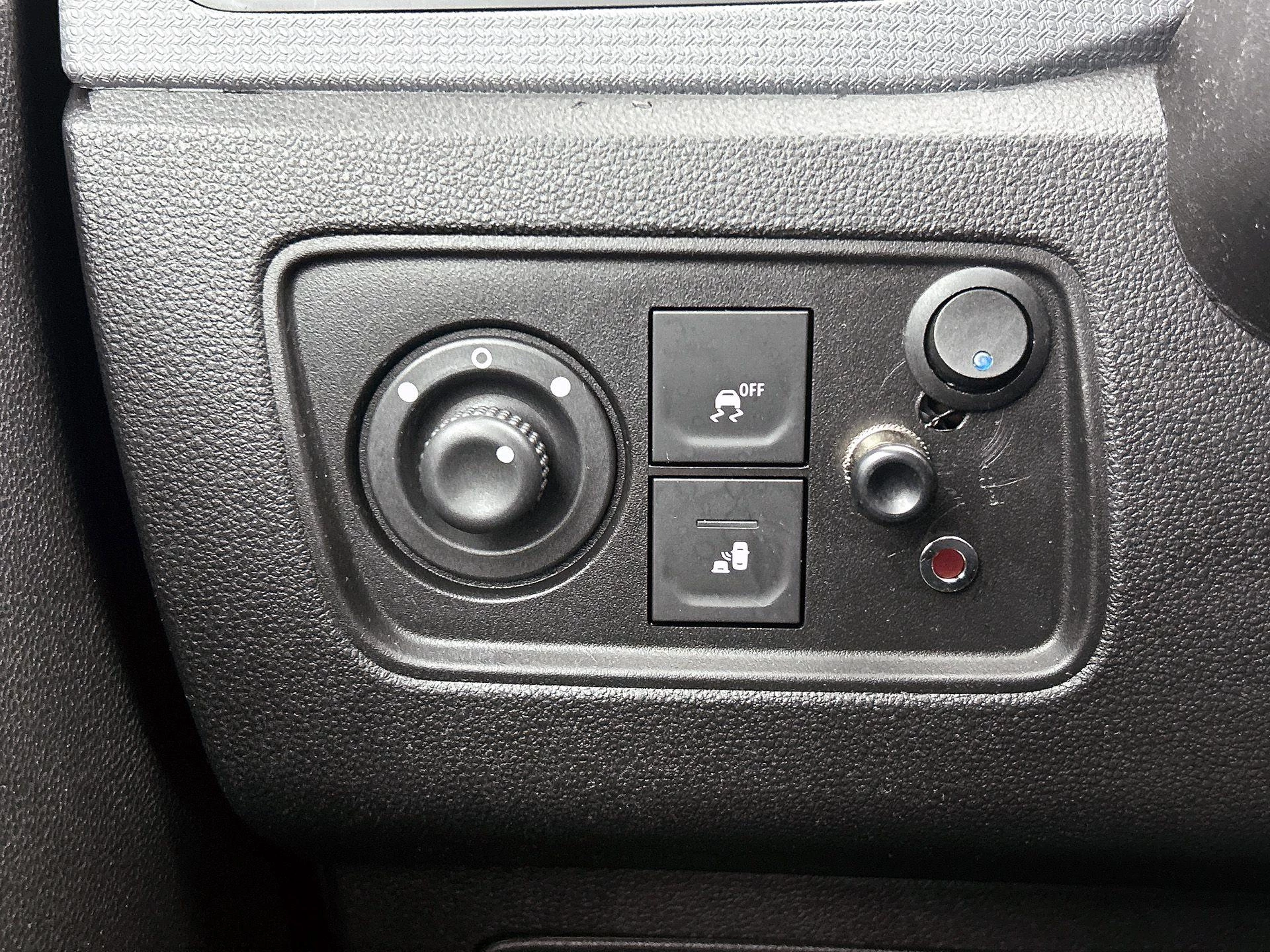 Renault-Express-image-26