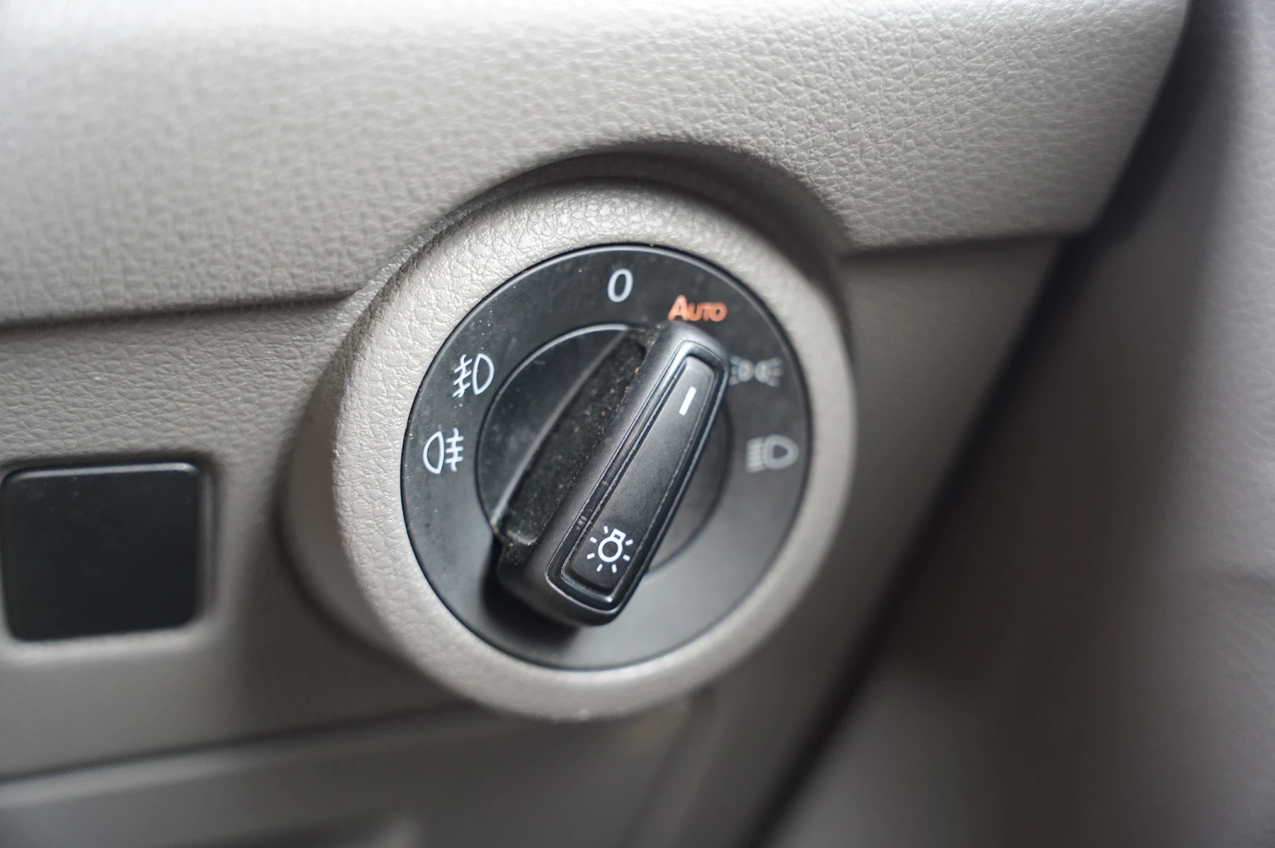 Volkswagen-Transporter-image-15