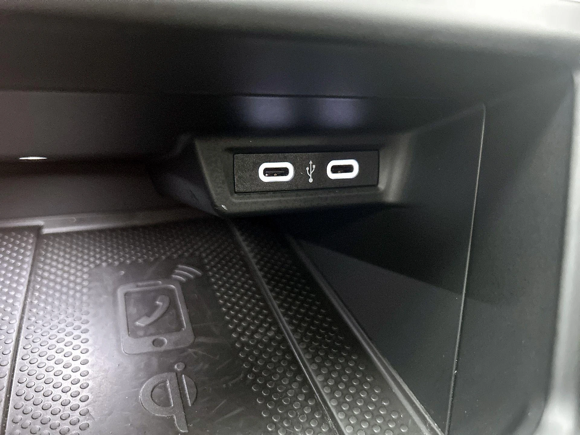 Volkswagen-Polo-image-36