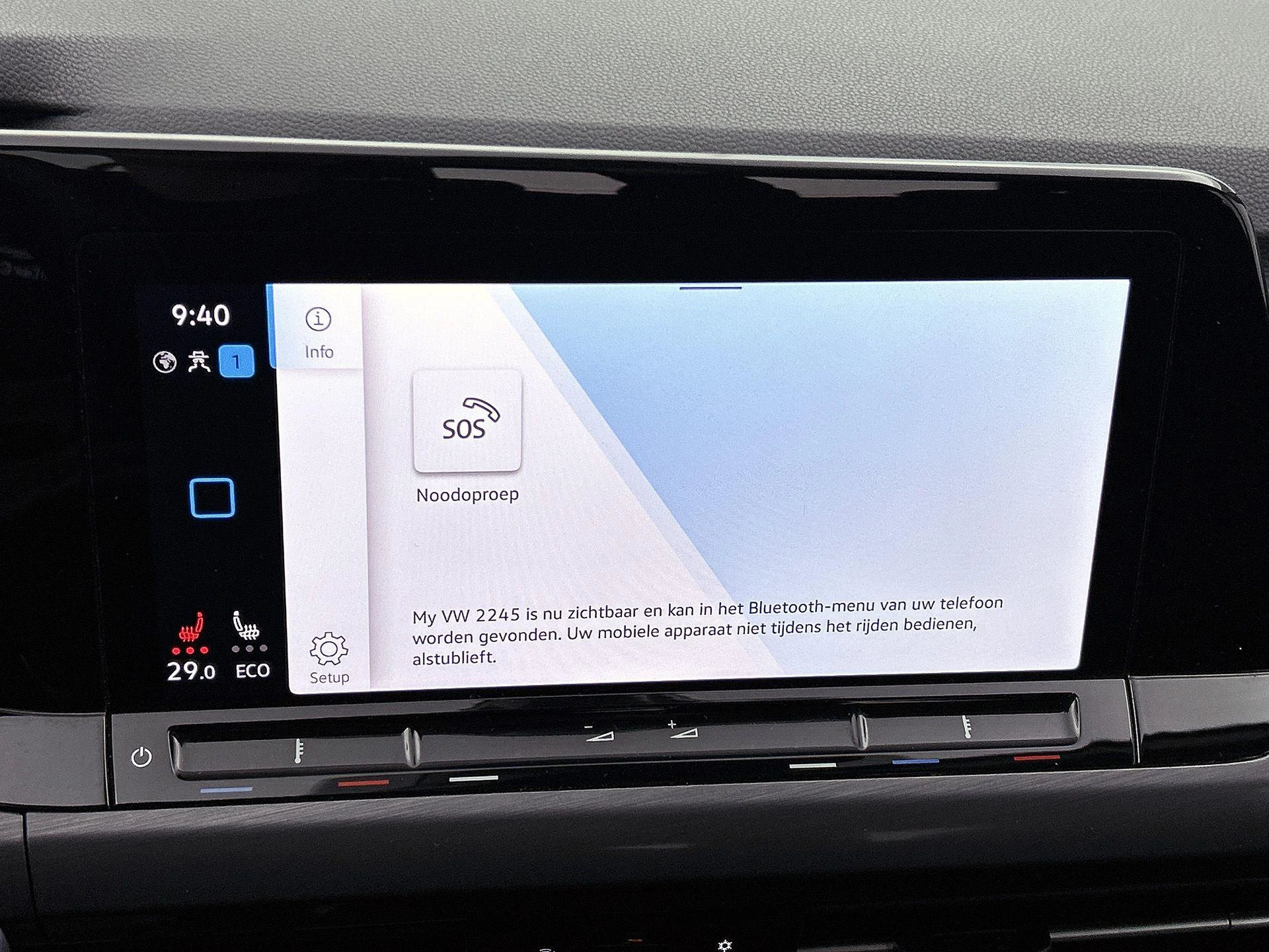 Volkswagen-Golf-image-12