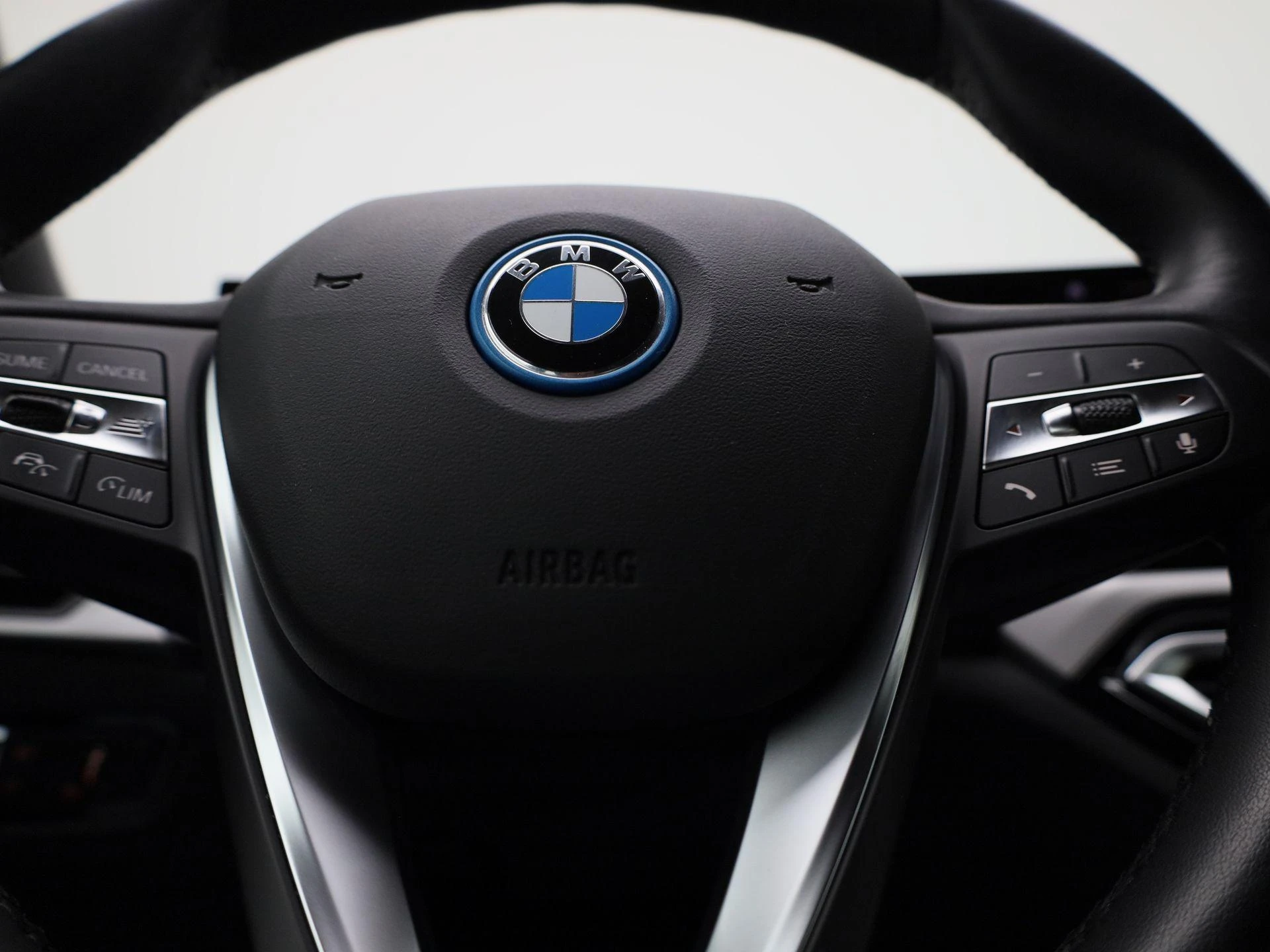 BMW-3 Serie-image-31