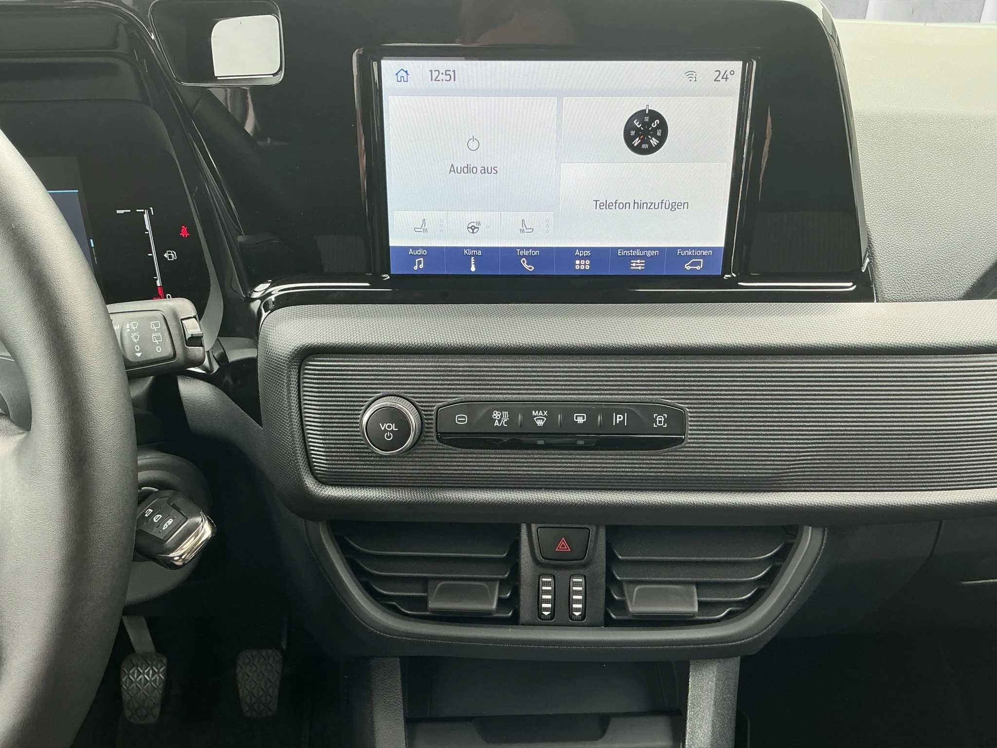 Ford-Tourneo Courier-image-14