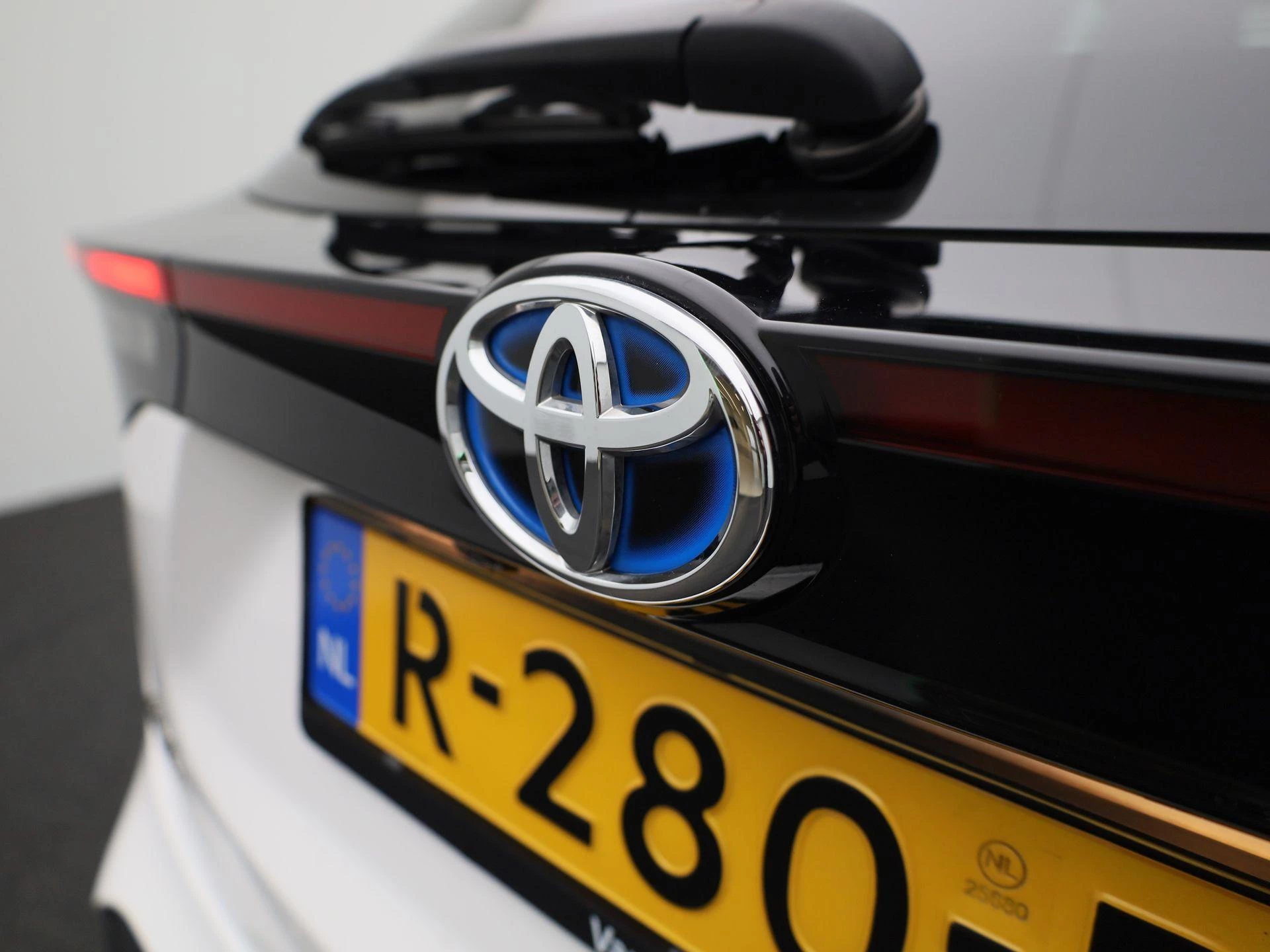 Toyota-Yaris Cross-image-30