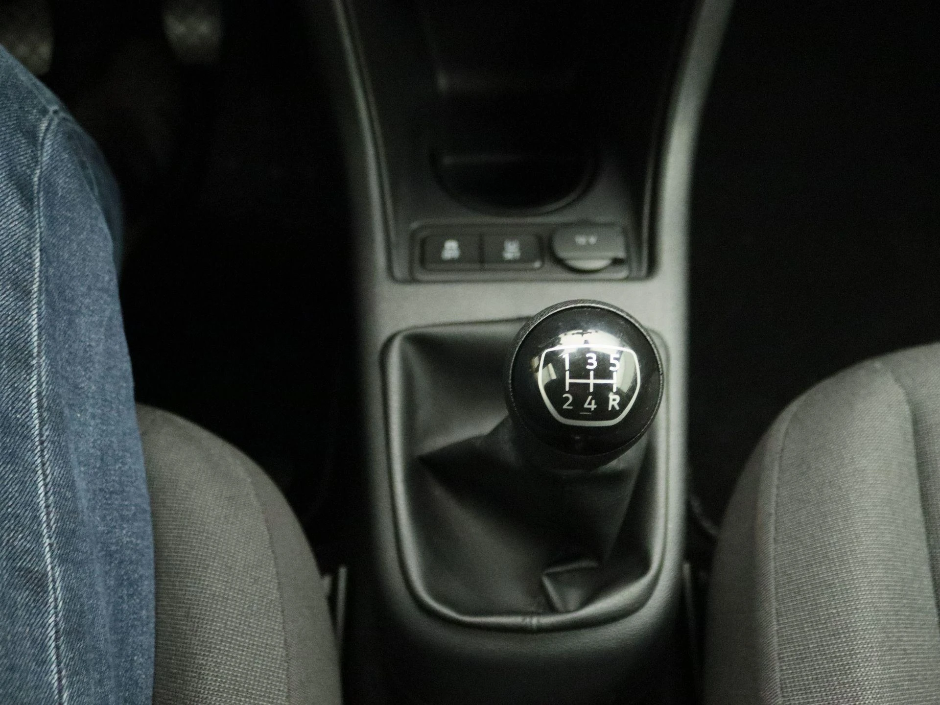 Volkswagen-up!-image-8