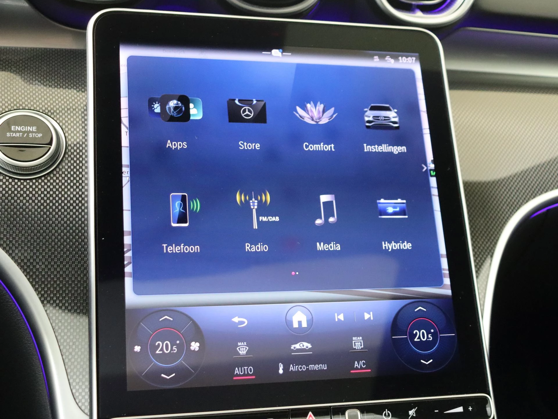 Mercedes-Benz-C-Klasse-image-15