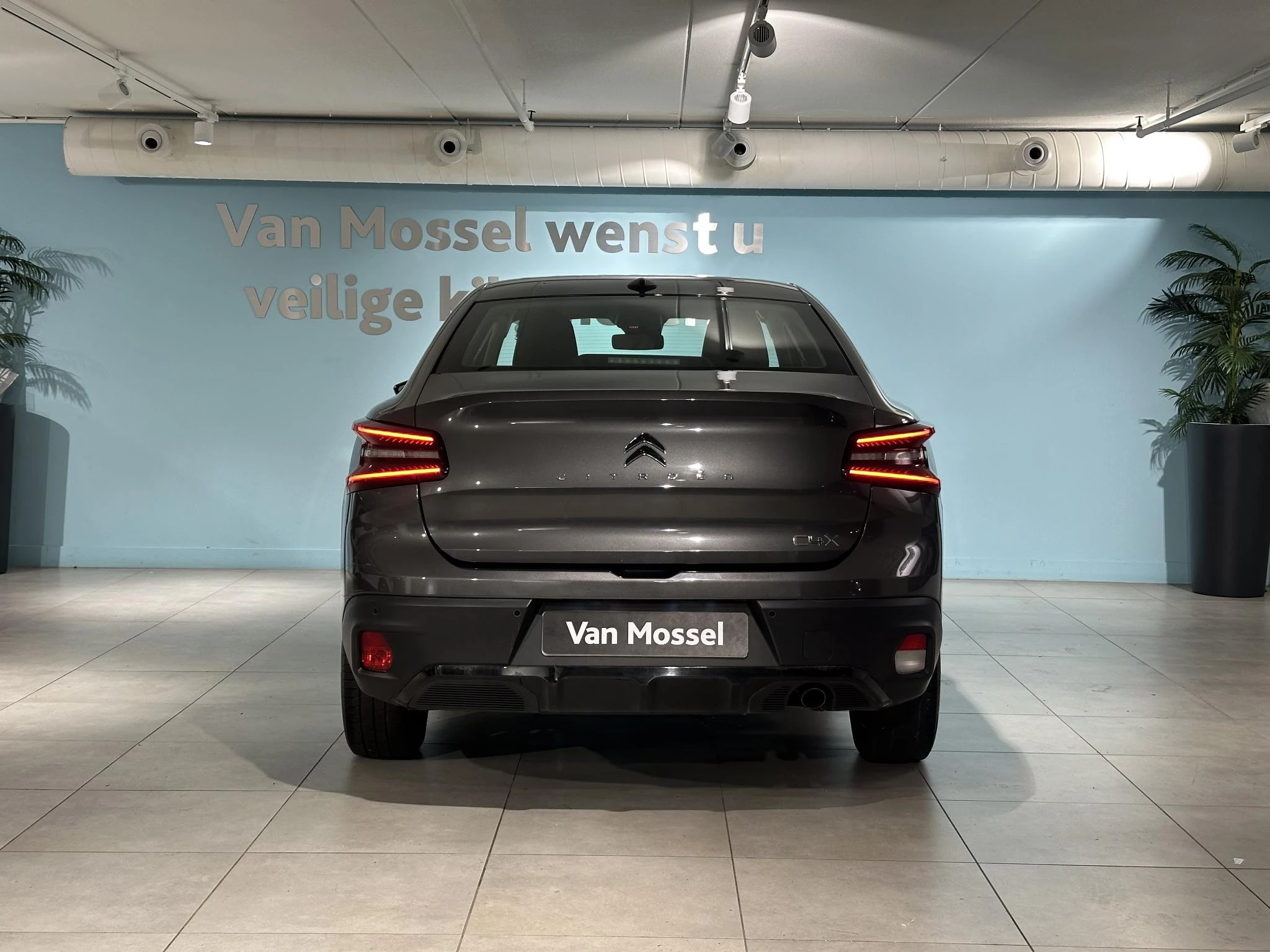 Citroën-C4 X-image-4